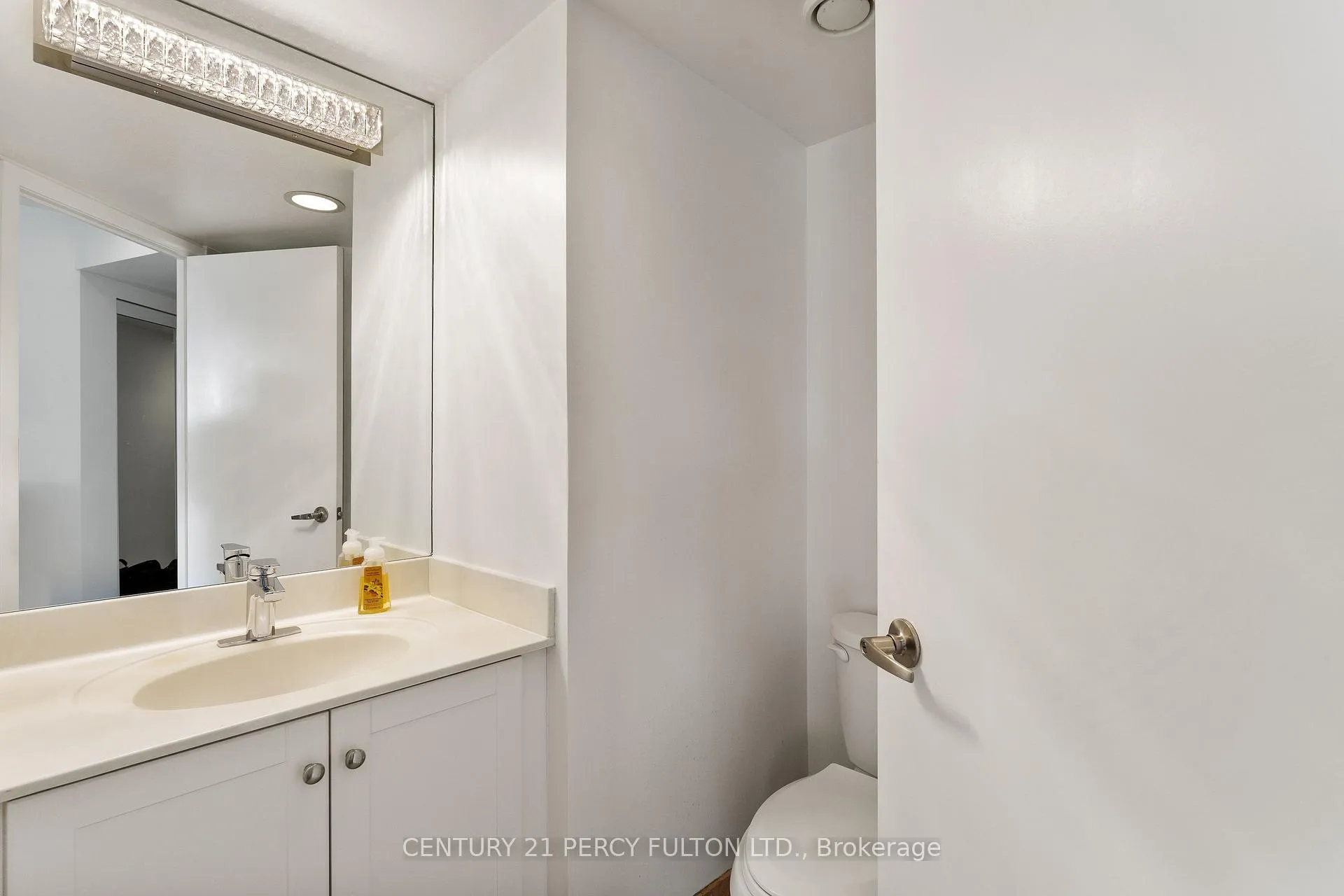 Photo 20 of Unit 2411, 210 Victoria Street, Toronto, Church-Yonge Corridor — HOMEH