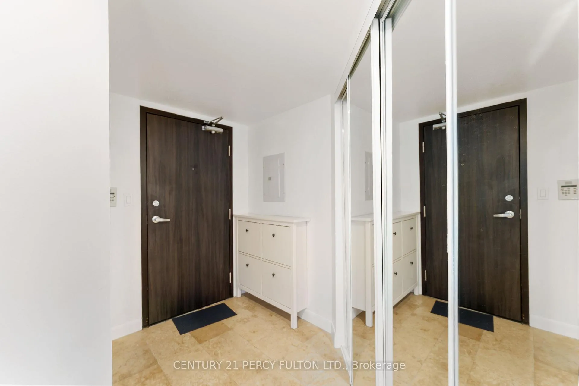 Photo 22 of Unit 2411, 210 Victoria Street, Toronto, Church-Yonge Corridor — HOMEH