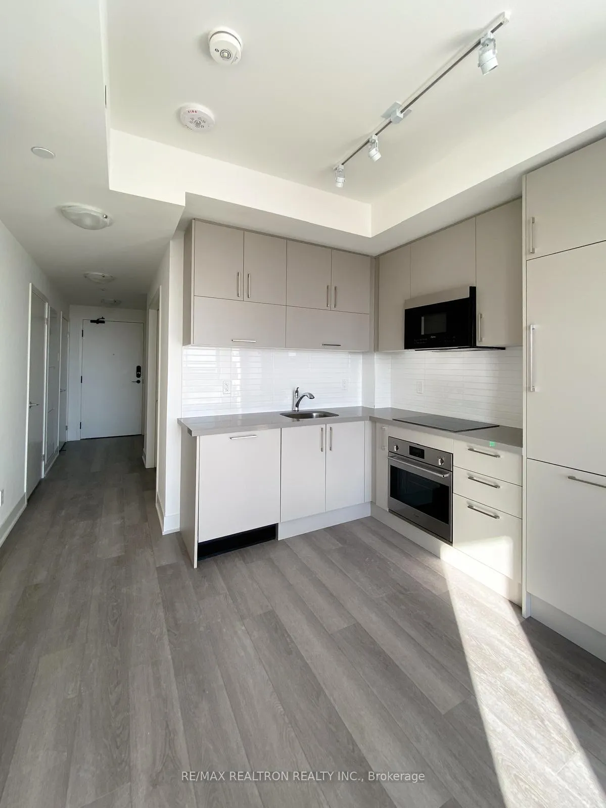 Photo 4 of Unit 2006, 38 Andre De Grasse Street, Markham, Unionville — HOMEH