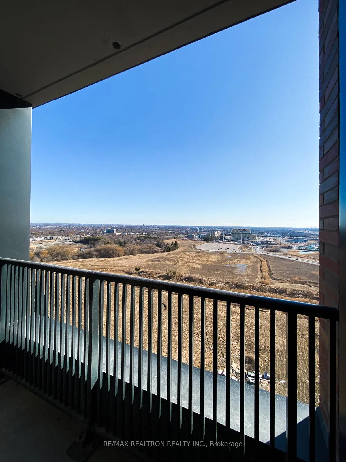 Photo 11 of Unit 2006, 38 Andre De Grasse Street, Markham, Unionville — HOMEH