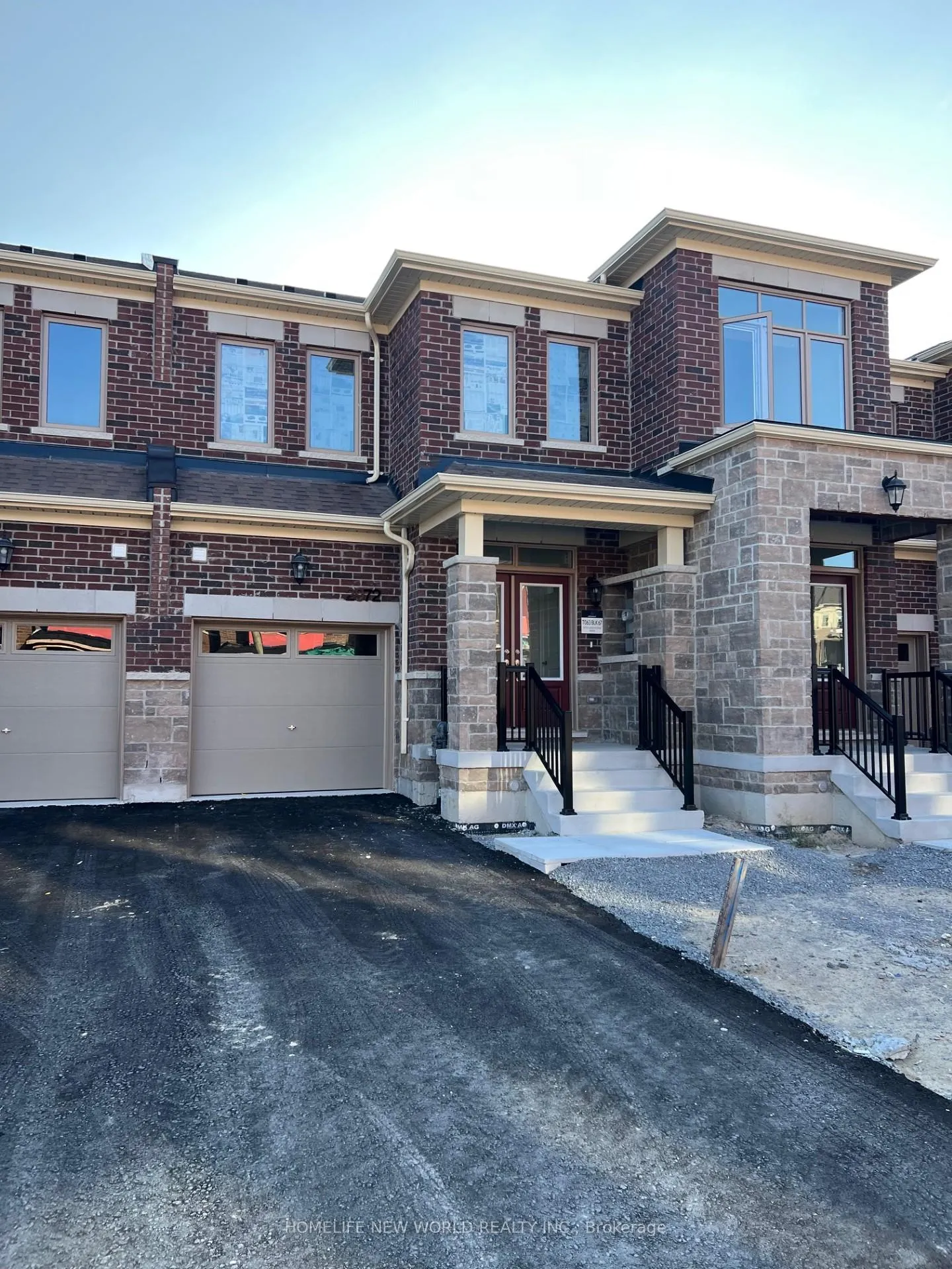 Photo 2 of 2972 Gatestone Path, Pickering, Rural Pickering — HOMEH