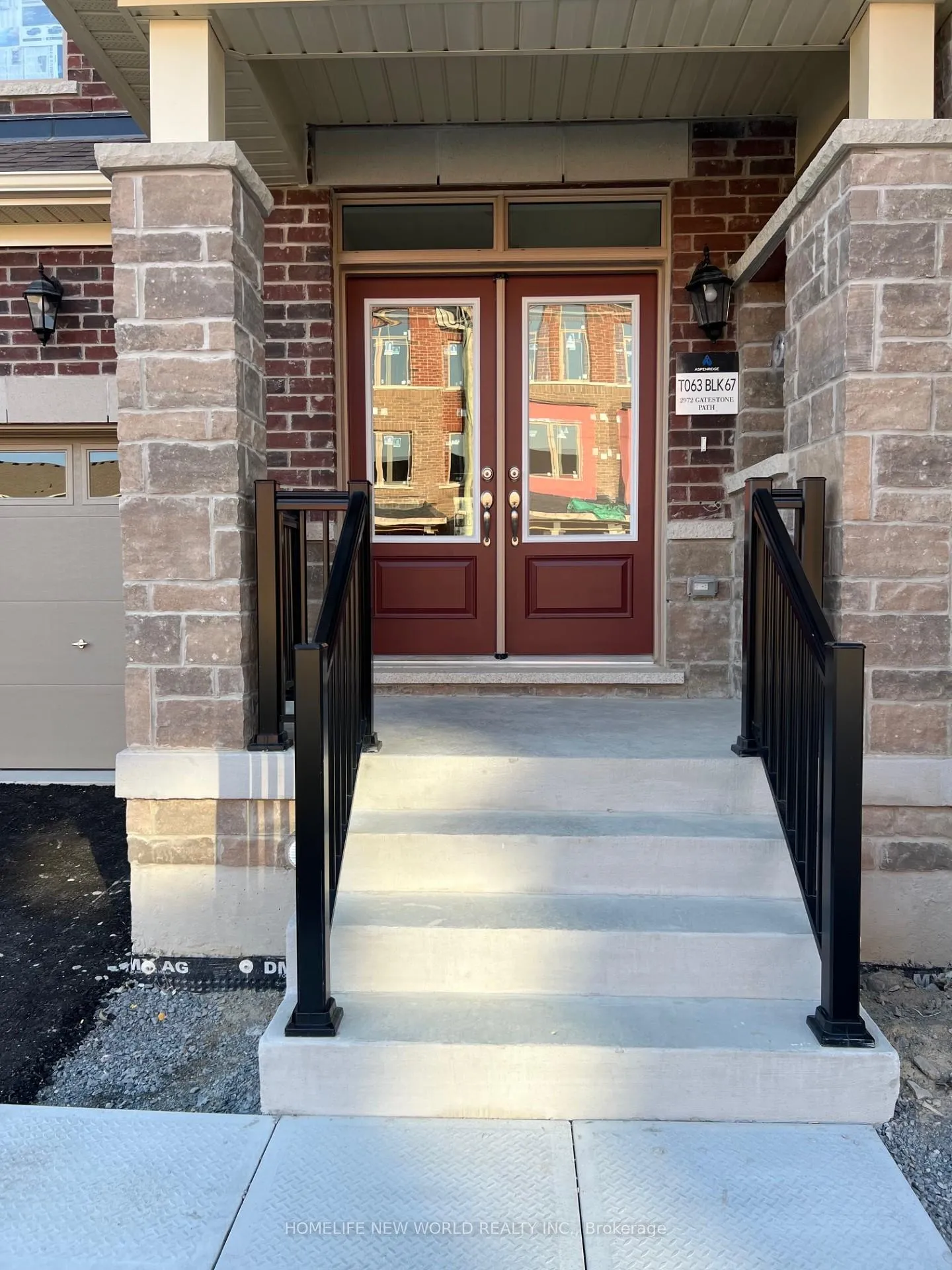 Photo 4 of 2972 Gatestone Path, Pickering, Rural Pickering — HOMEH