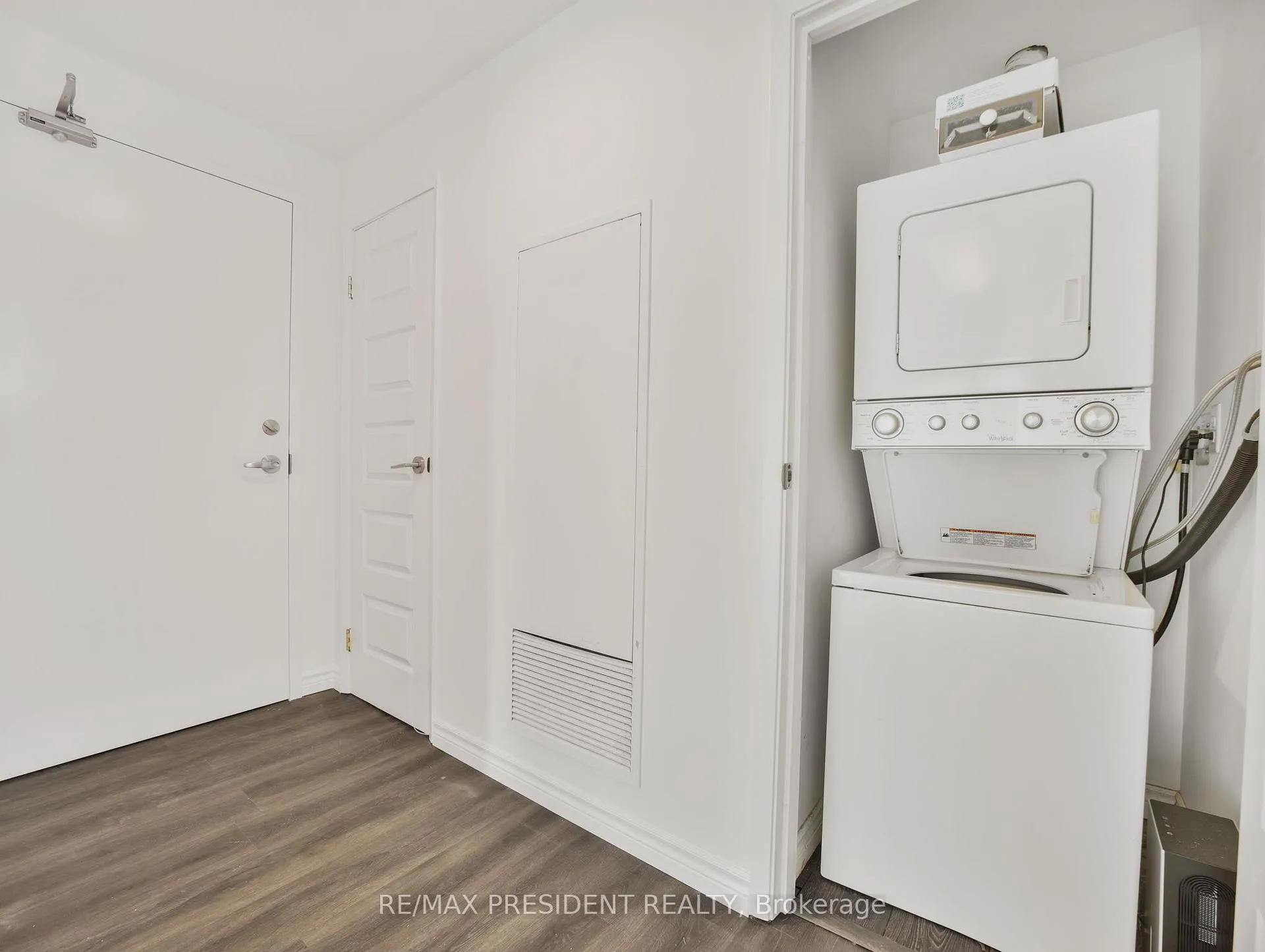 Photo 7 of Unit 601, 160 King Street N, Waterloo, Uptown Waterloo — HOMEH