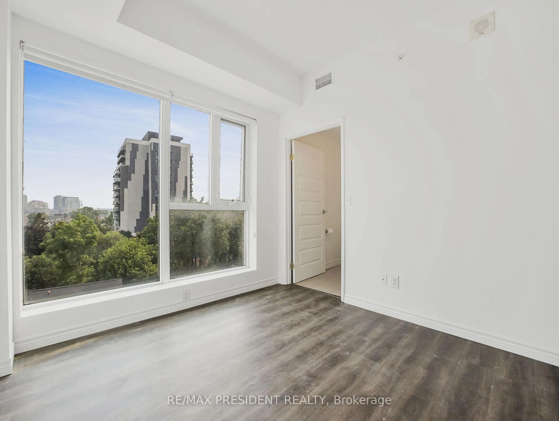 Photo 12 of Unit 601, 160 King Street N, Waterloo, Uptown Waterloo — HOMEH