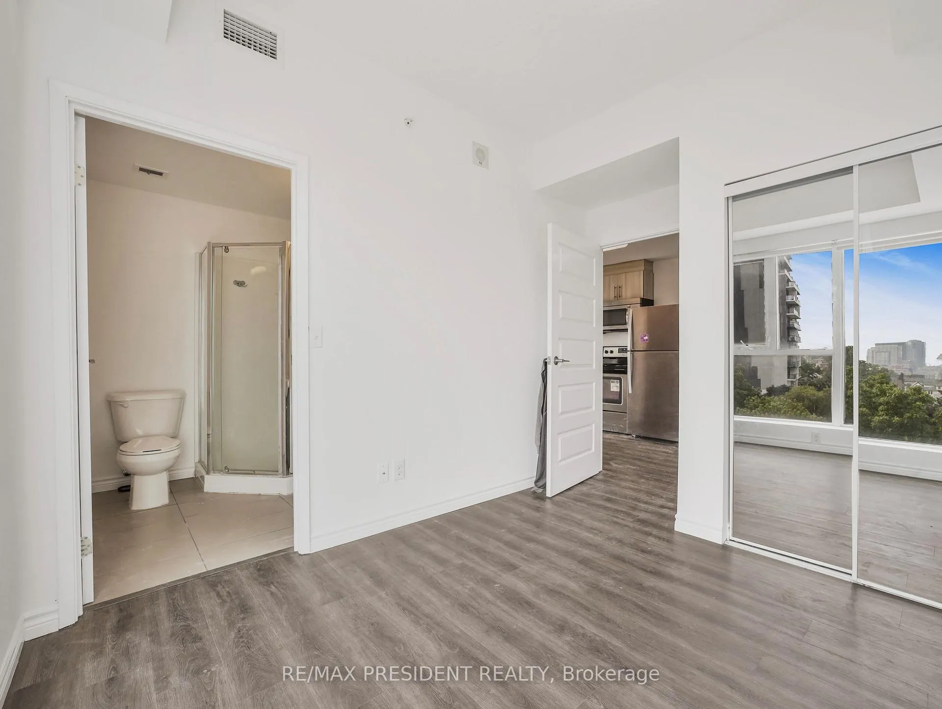 Photo 13 of Unit 601, 160 King Street N, Waterloo, Uptown Waterloo — HOMEH