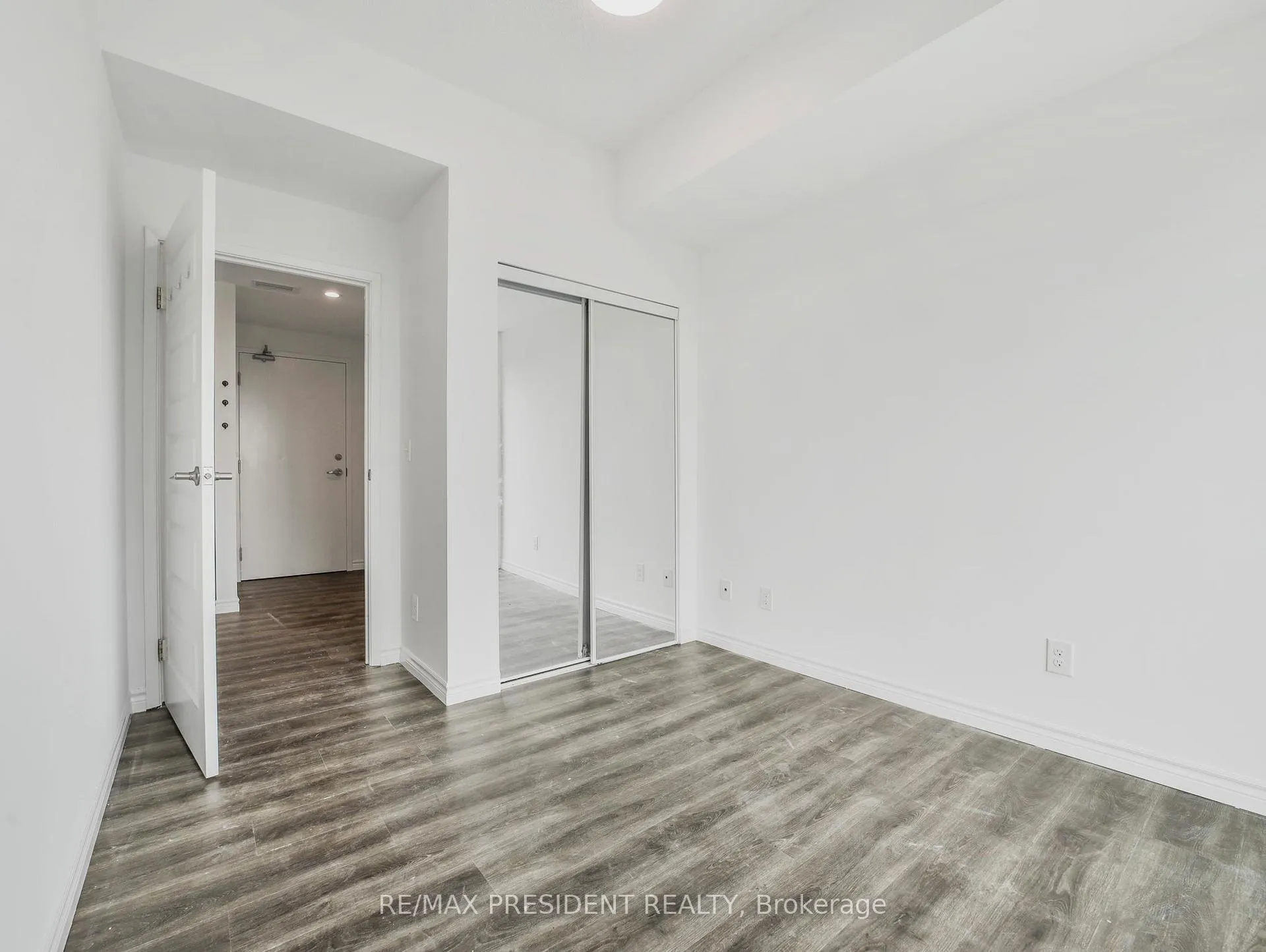Photo 14 of Unit 601, 160 King Street N, Waterloo, Uptown Waterloo — HOMEH