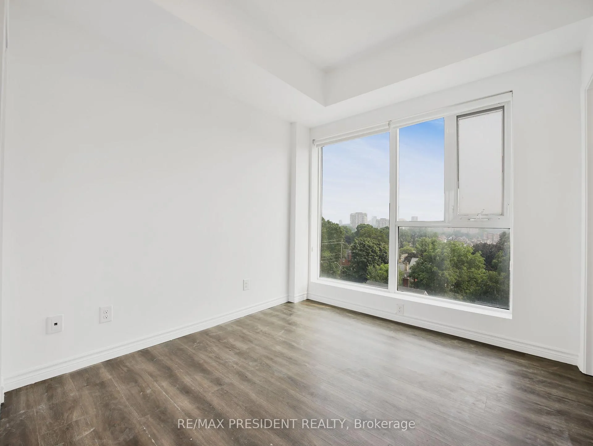 Photo 16 of Unit 601, 160 King Street N, Waterloo, Uptown Waterloo — HOMEH