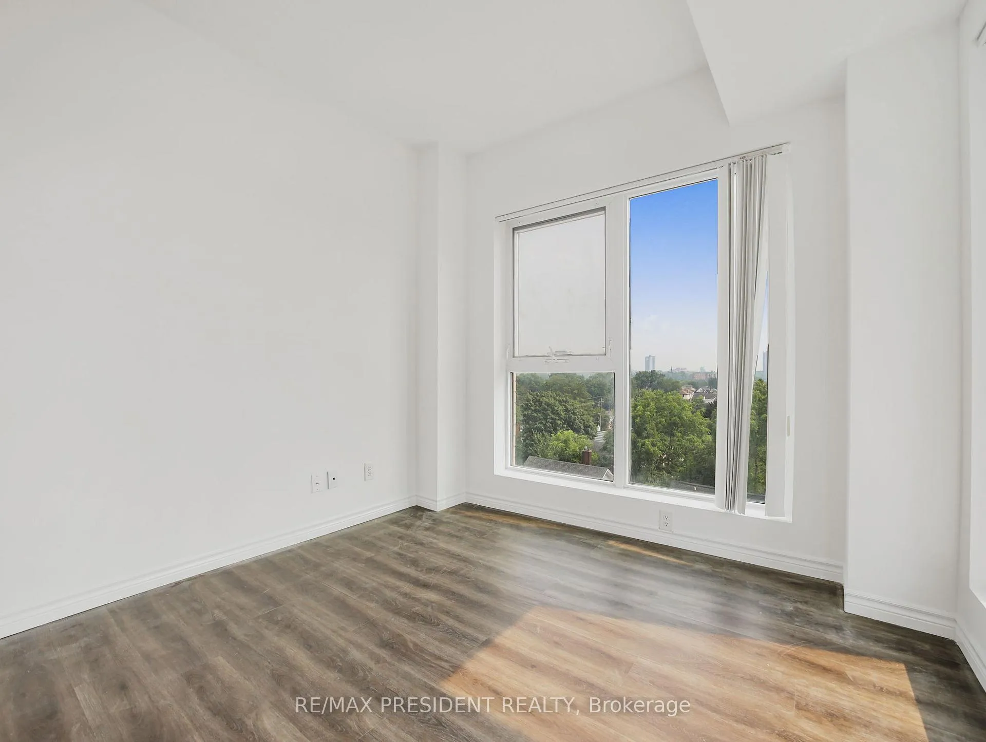 Photo 19 of Unit 601, 160 King Street N, Waterloo, Uptown Waterloo — HOMEH