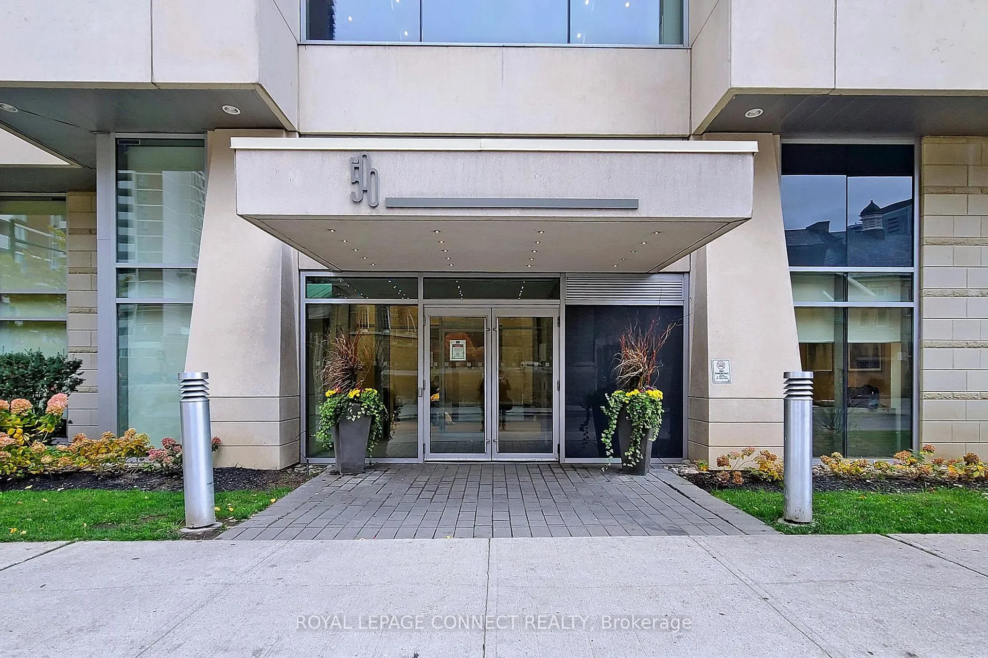 Photo 3 of Unit 2104, 500 sherbourne Street, Toronto, North St. James Town — HOMEH
