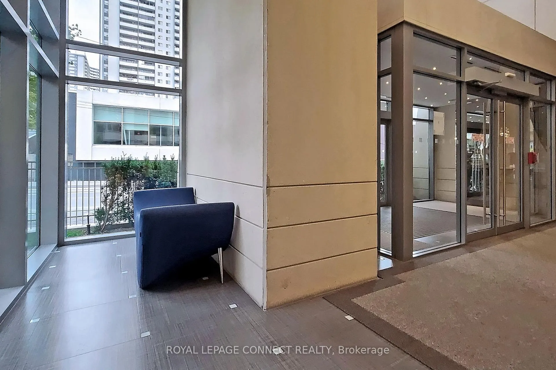 Photo 4 of Unit 2104, 500 sherbourne Street, Toronto, North St. James Town — HOMEH