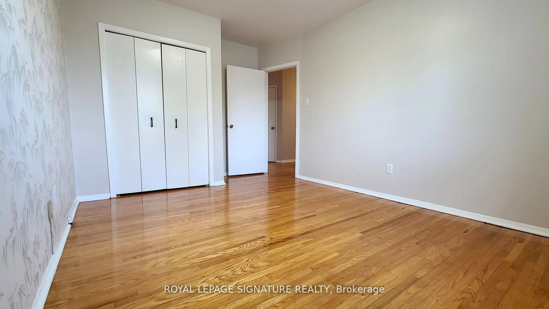 Photo 9 of 10 Painswick Crescent, North York, Pleasant View — HOMEH