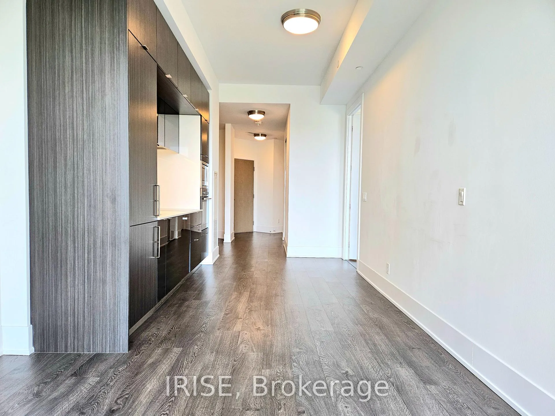 Photo 5 of Unit 218, 1 Edgewater Drive, Toronto, Waterfront Communities — HOMEH