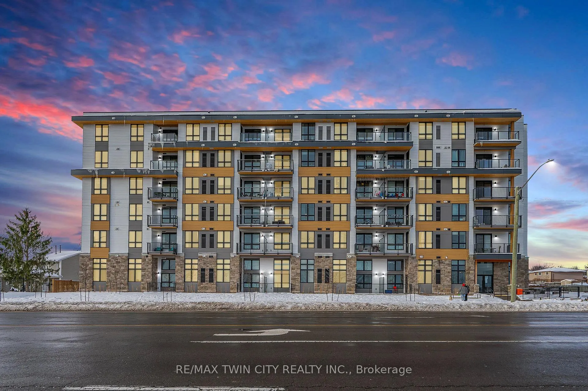 Photo 3 of Unit 614, 101 Golden Eagle Road, Waterloo — HOMEH