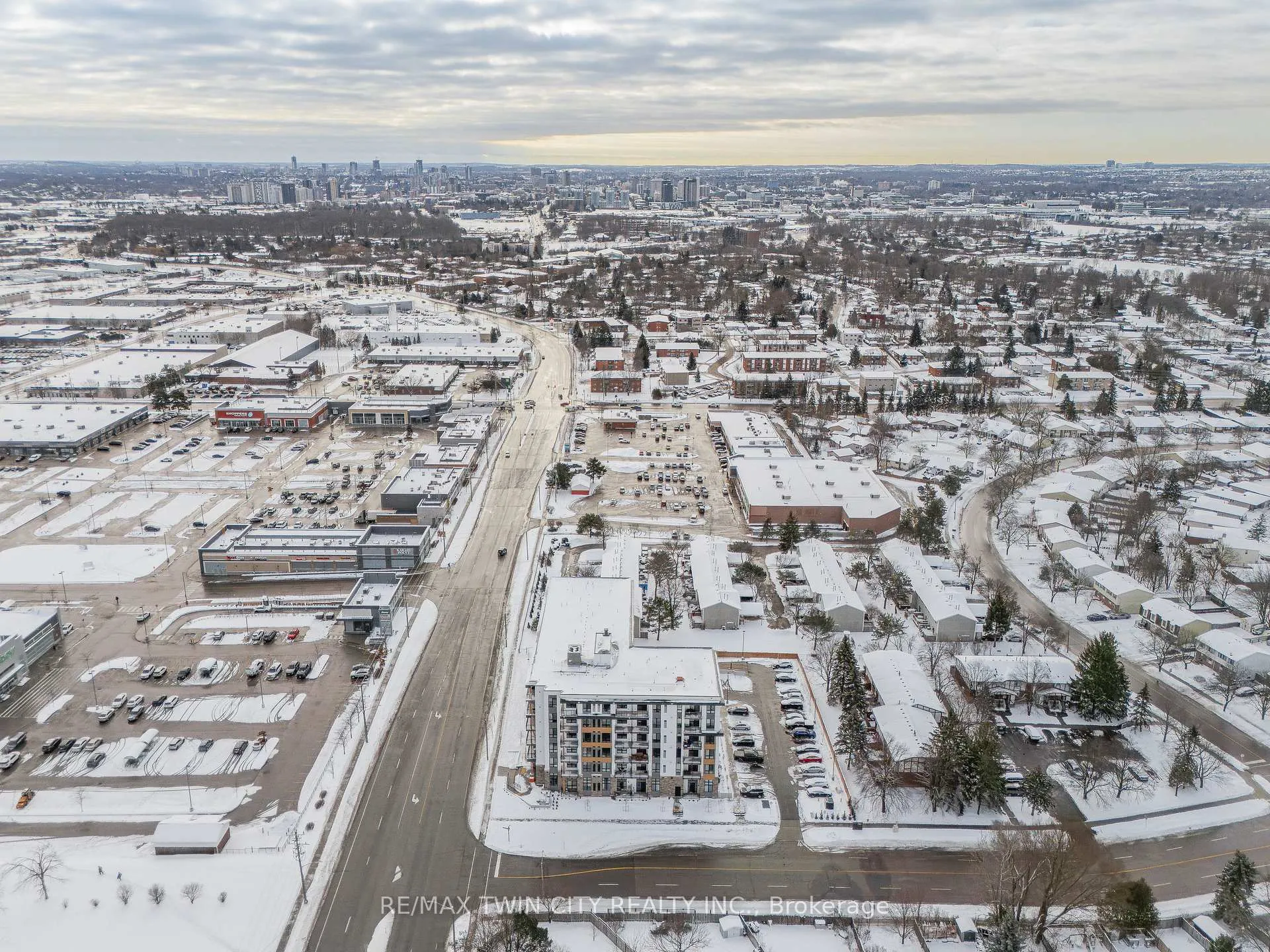 Photo 34 of Unit 614, 101 Golden Eagle Road, Waterloo — HOMEH