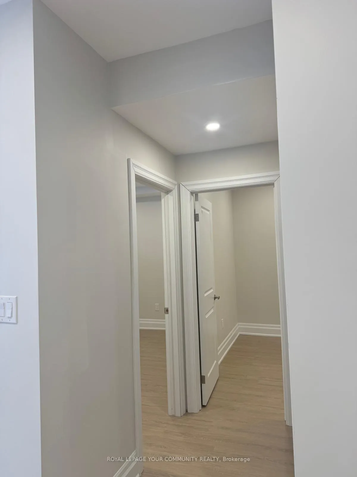 Photo 8 of 16 Maple Fields Circle, Aurora, Aurora Estates — HOMEH