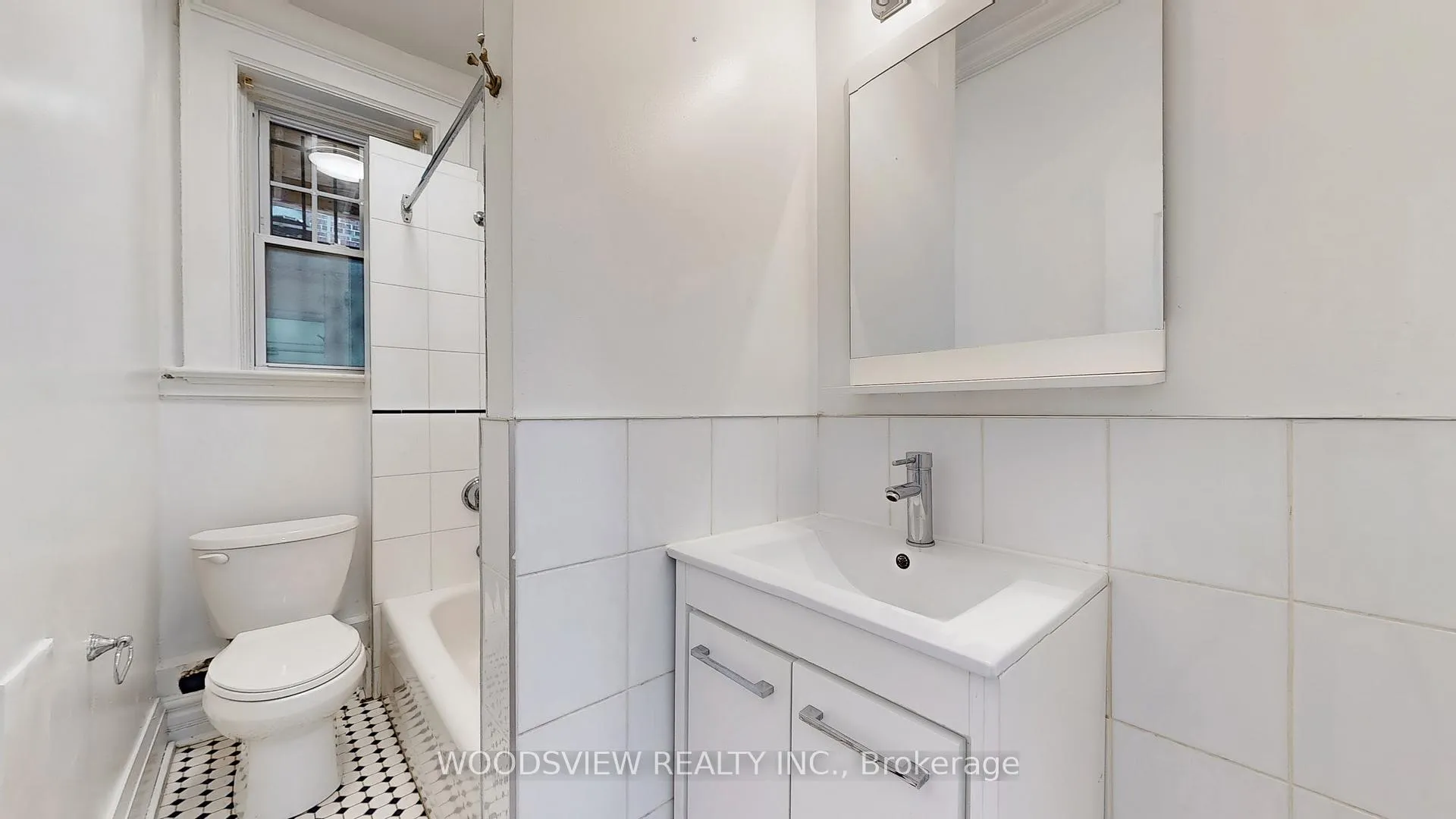 Photo 4 of Unit 11, 135 Earl Place, Toronto, North St. James Town — HOMEH
