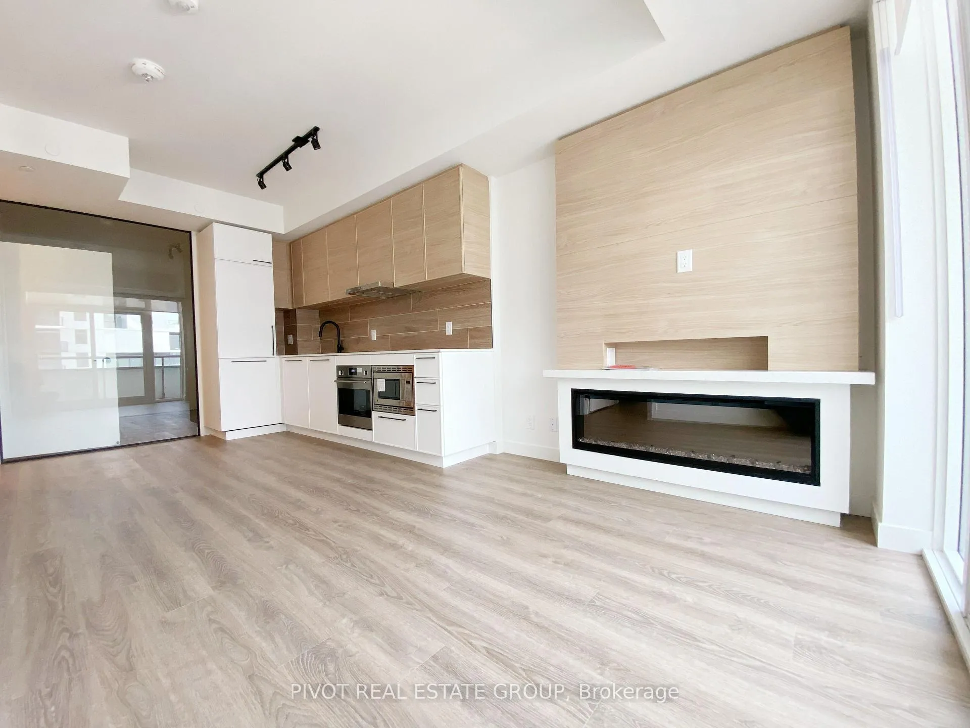 Photo 1 of Unit 918, 1050 Eastern Avenue, Toronto, The Beaches — HOMEH