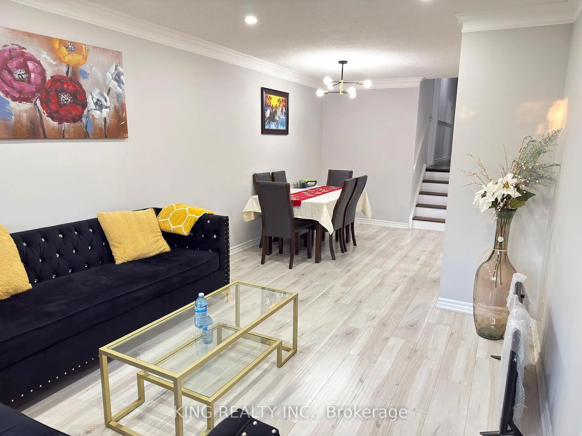 Photo 2 of 21 Greenwood Crescent, Brampton, Northgate — HOMEH