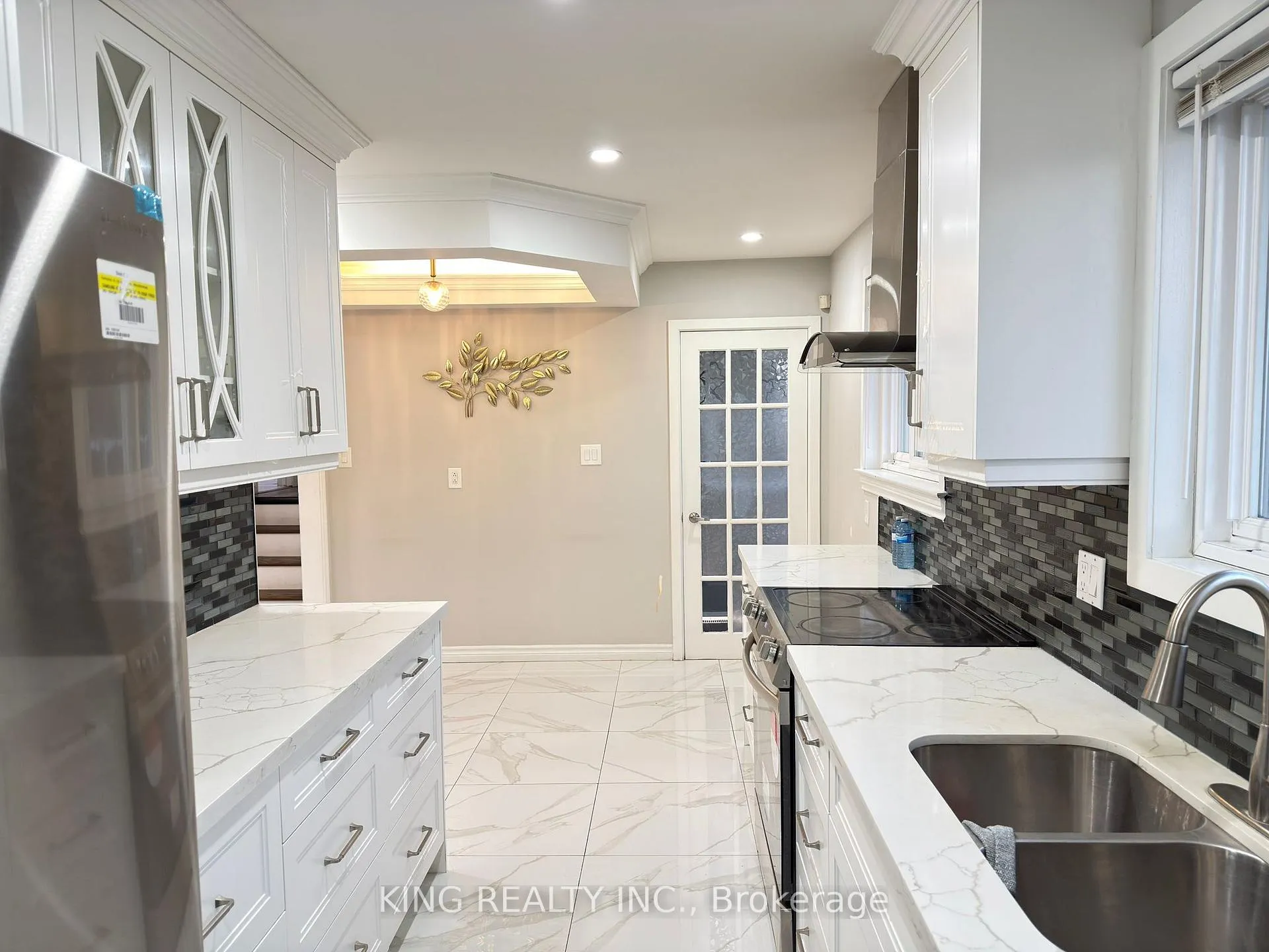 Photo 5 of 21 Greenwood Crescent, Brampton, Northgate — HOMEH