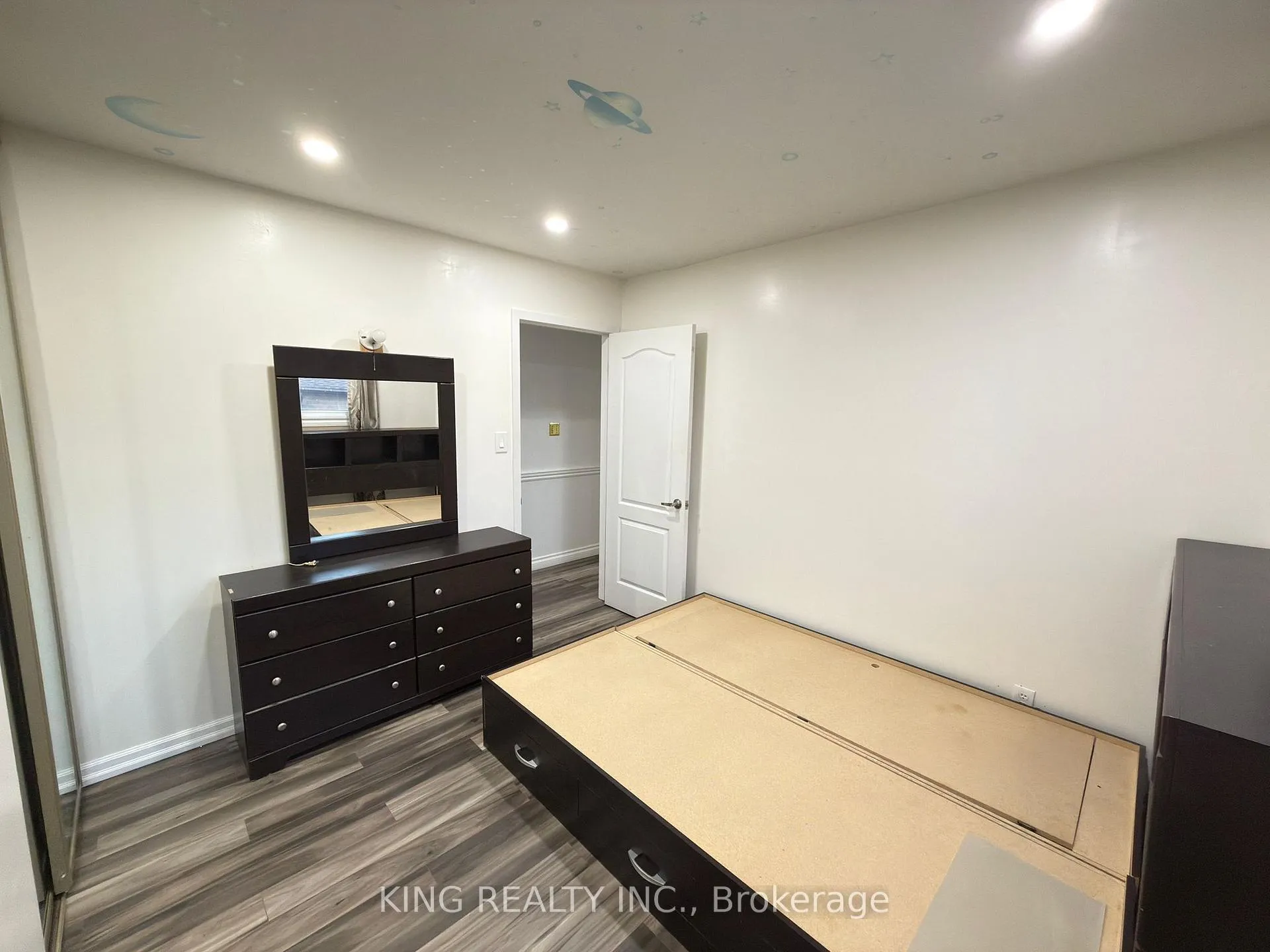Photo 9 of 21 Greenwood Crescent, Brampton, Northgate — HOMEH