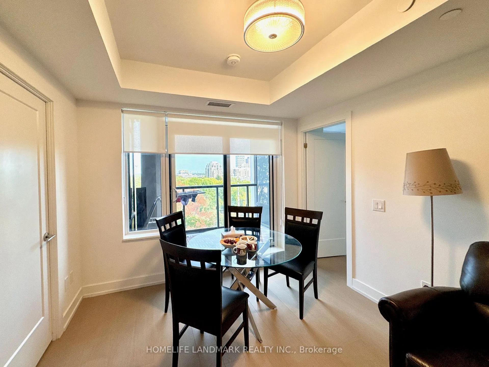 Photo 5 of Unit 921, 8 Cedarland Drive, Markham, Unionville — HOMEH