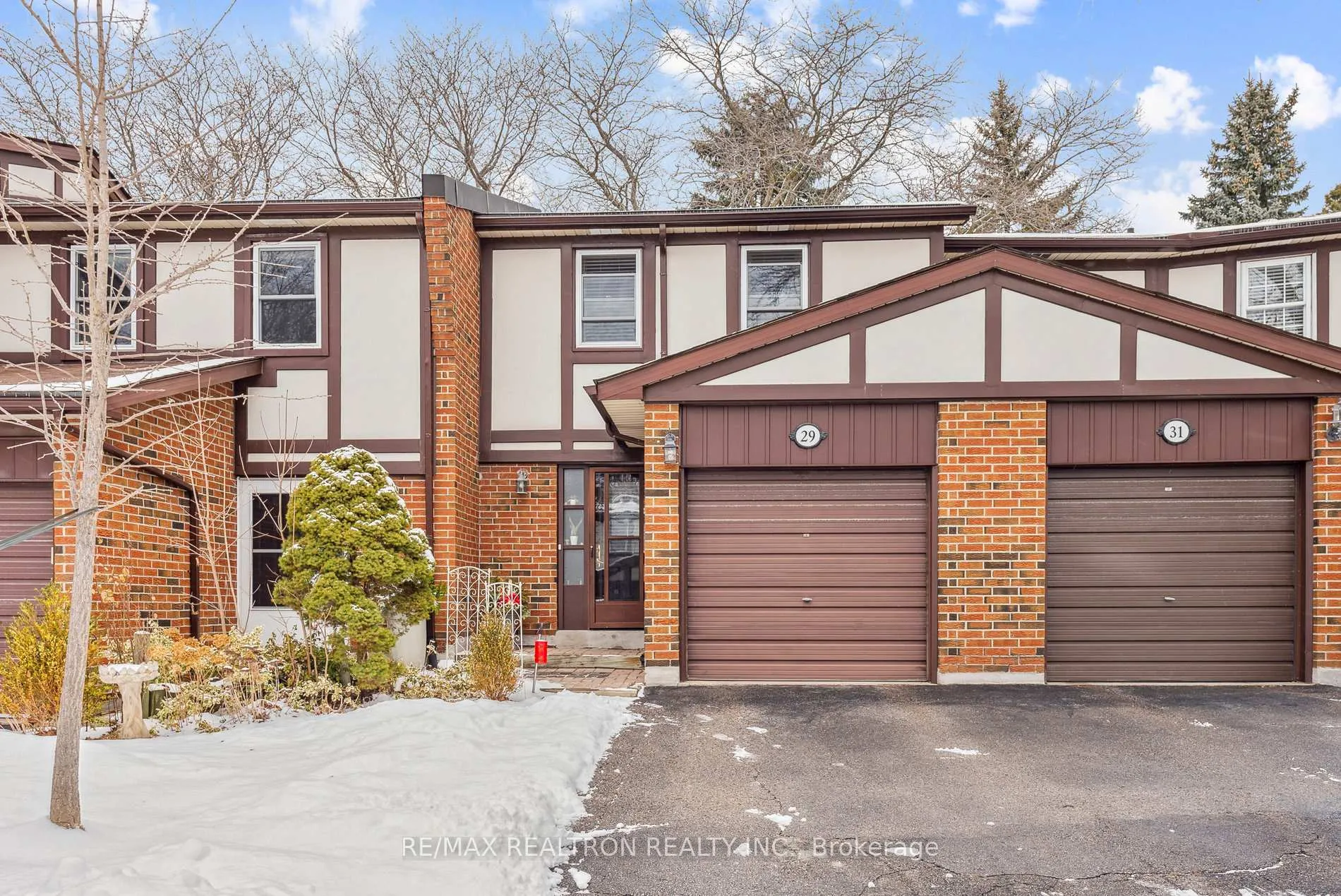 Photo 1 of 29 Harris Way, Markham, Aileen-Willowbrook — HOMEH