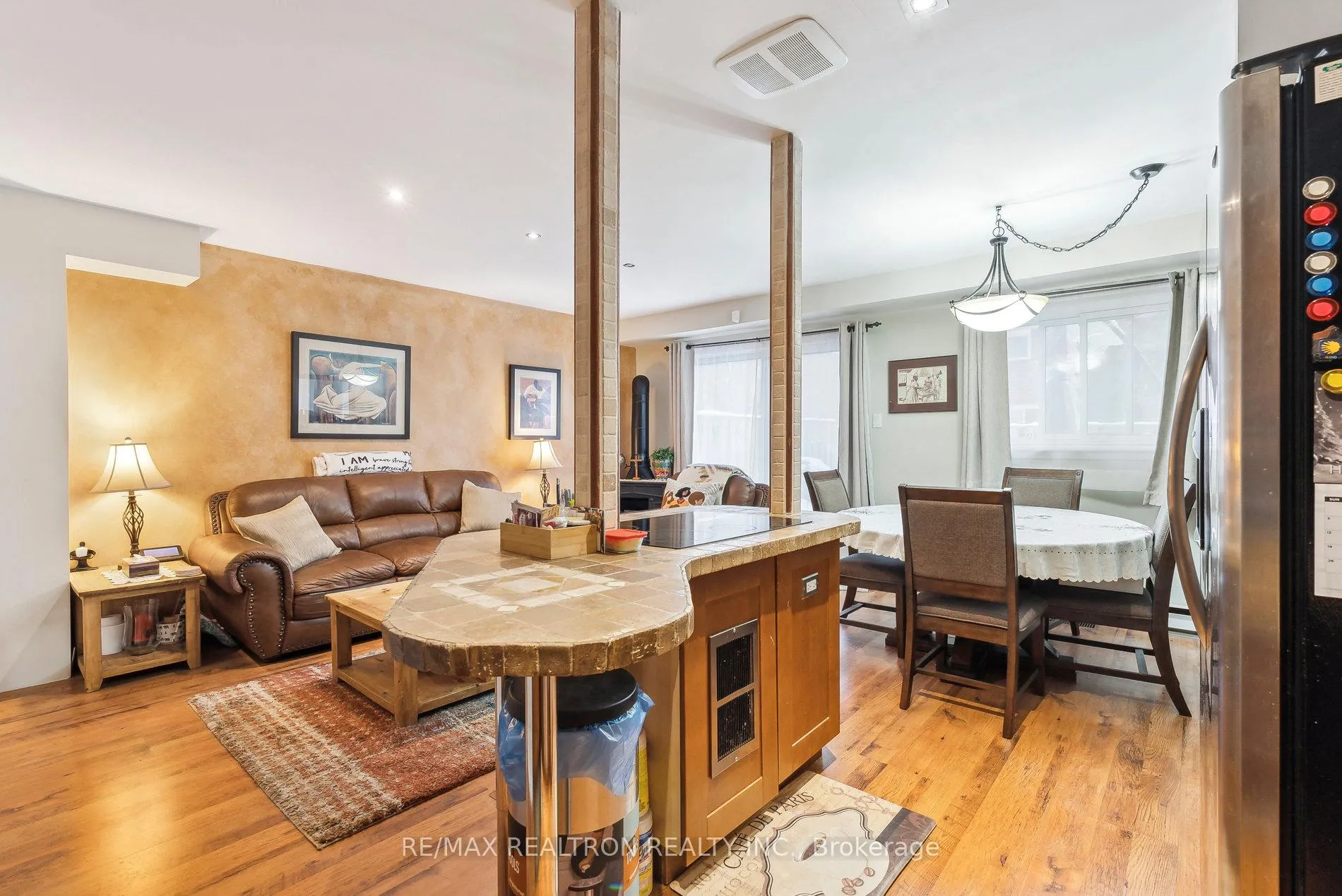 Photo 13 of 29 Harris Way, Markham, Aileen-Willowbrook — HOMEH