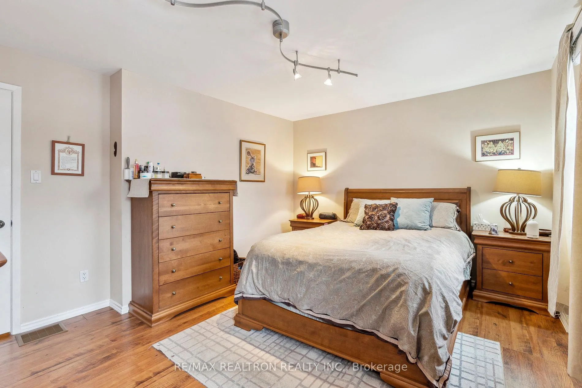 Photo 15 of 29 Harris Way, Markham, Aileen-Willowbrook — HOMEH