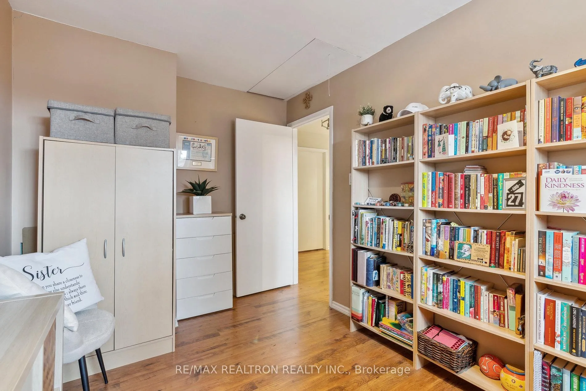 Photo 18 of 29 Harris Way, Markham, Aileen-Willowbrook — HOMEH