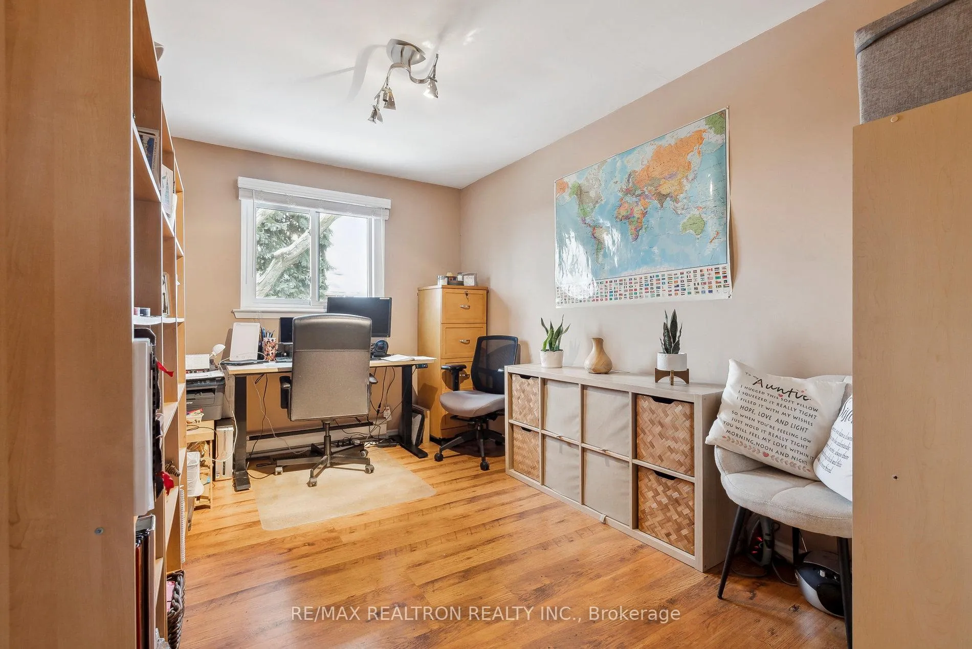 Photo 19 of 29 Harris Way, Markham, Aileen-Willowbrook — HOMEH