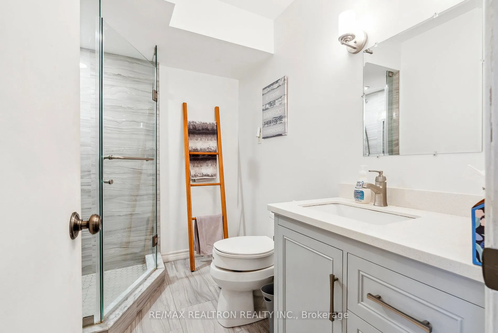 Photo 22 of 29 Harris Way, Markham, Aileen-Willowbrook — HOMEH
