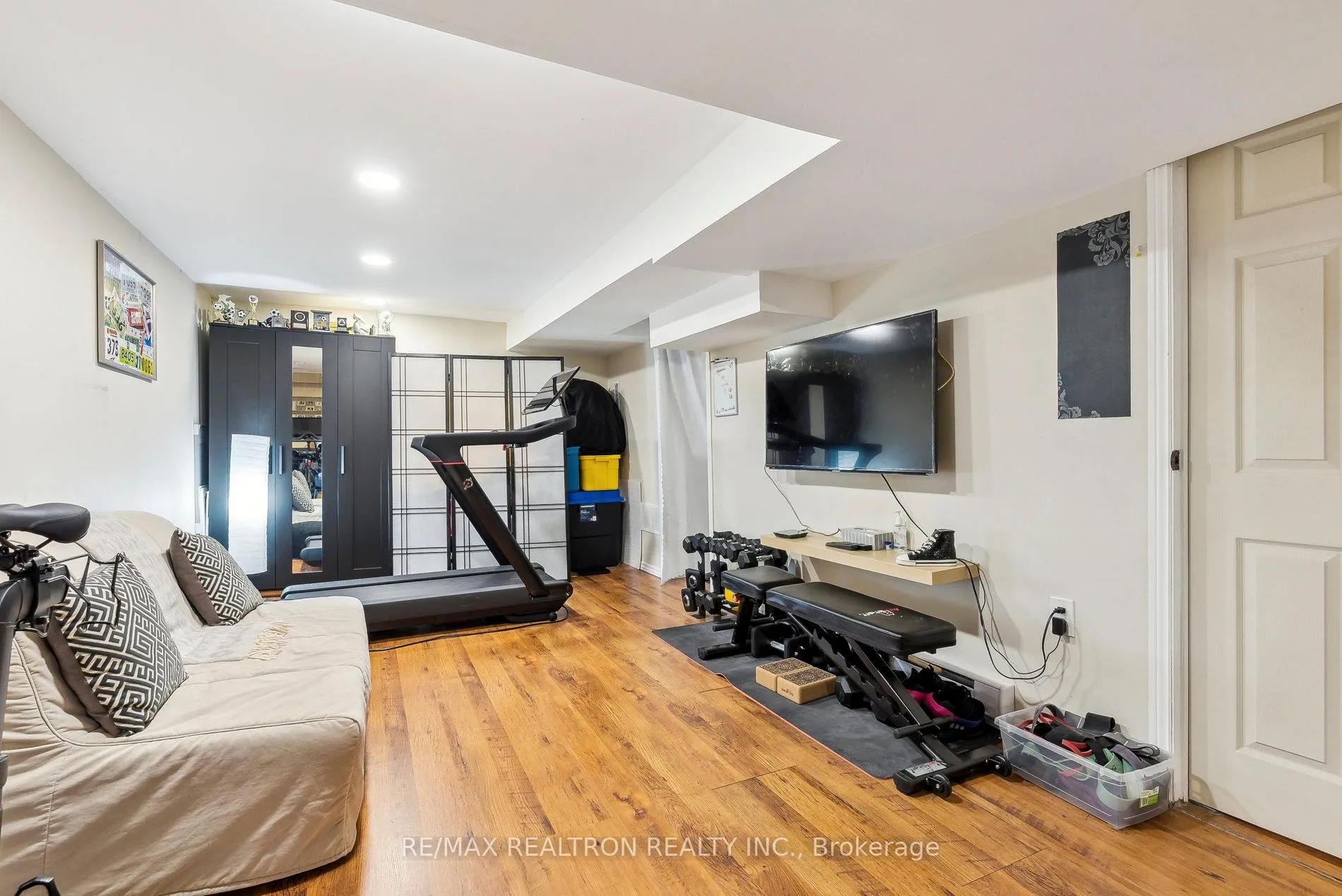 Photo 24 of 29 Harris Way, Markham, Aileen-Willowbrook — HOMEH