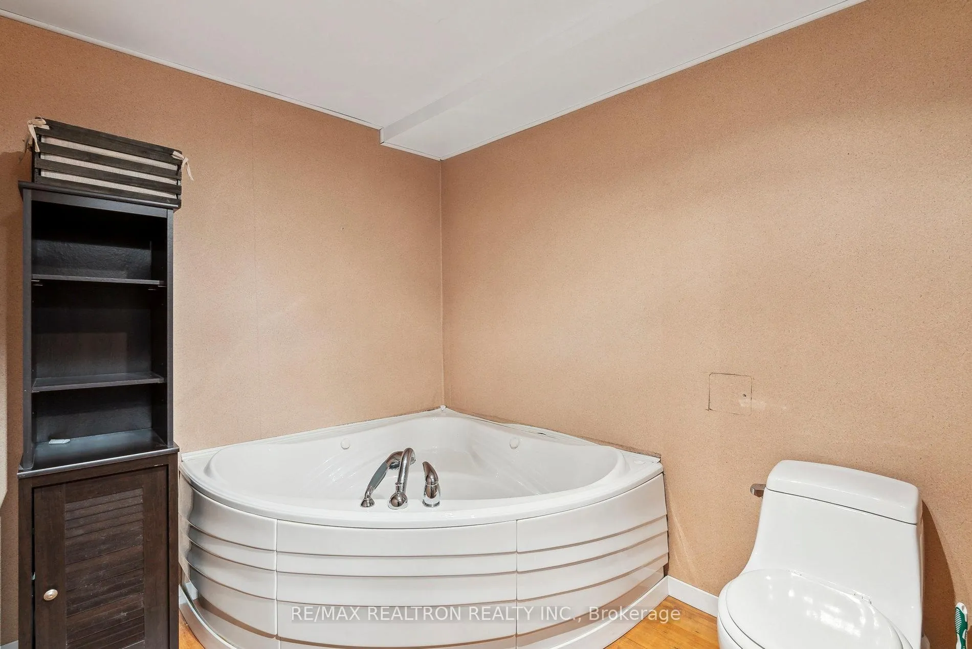 Photo 26 of 29 Harris Way, Markham, Aileen-Willowbrook — HOMEH