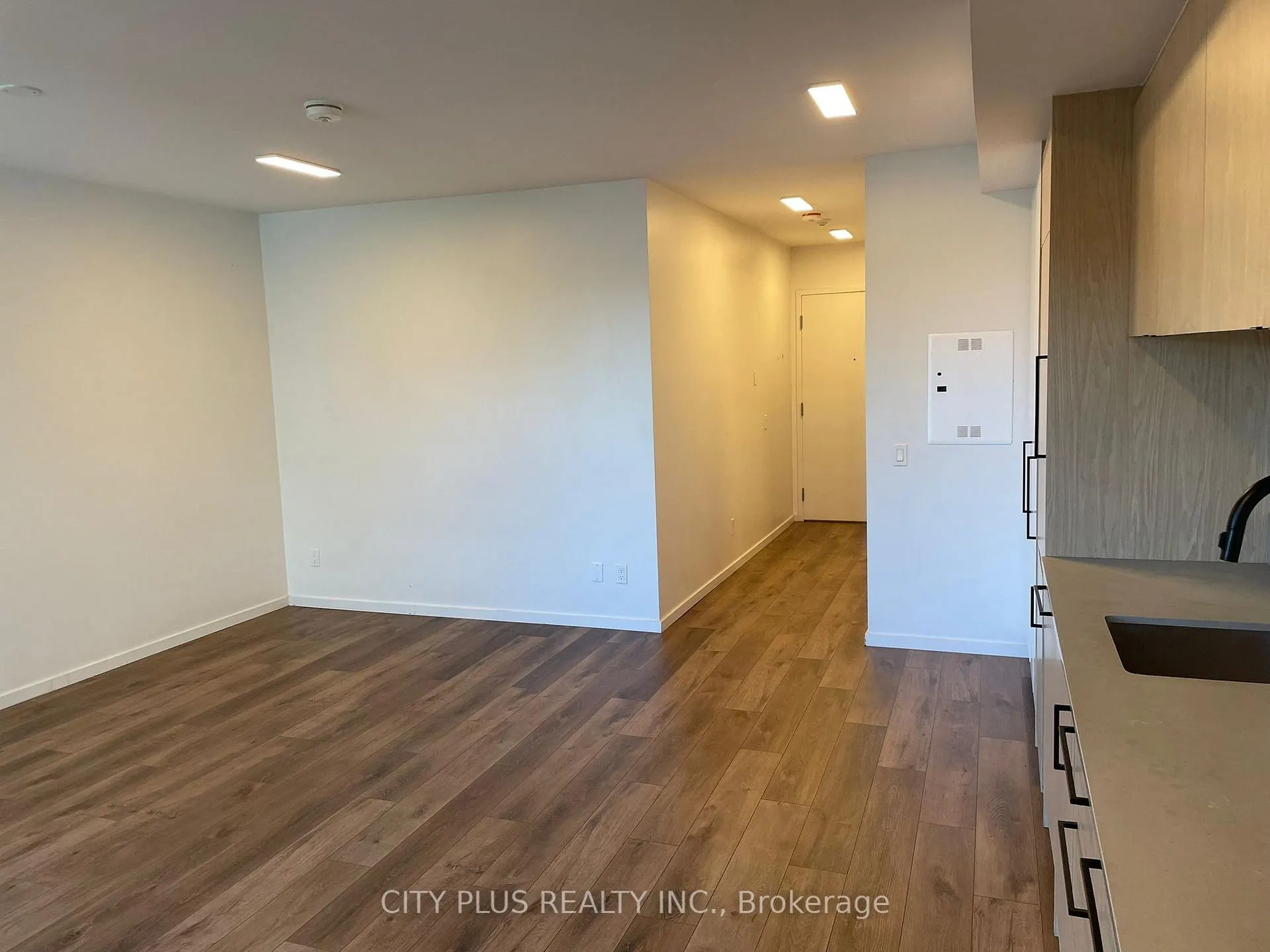 Photo 6 of Unit 304, 377 Broadview Avenue, Toronto, North Riverdale — HOMEH