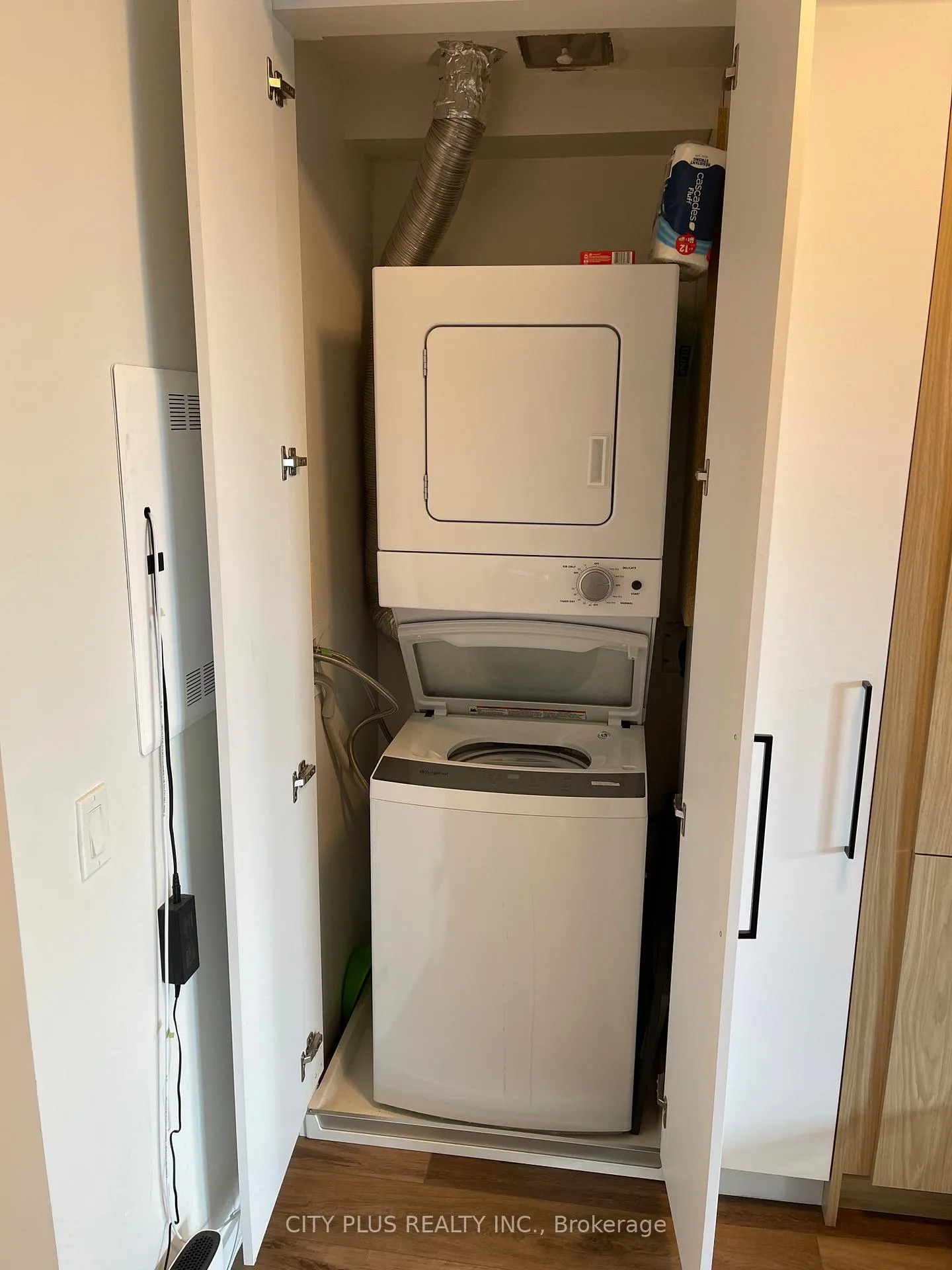 Photo 9 of Unit 304, 377 Broadview Avenue, Toronto, North Riverdale — HOMEH