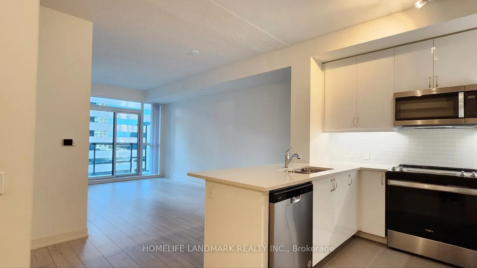 Front of Unit 809, 4955 Yonge Street