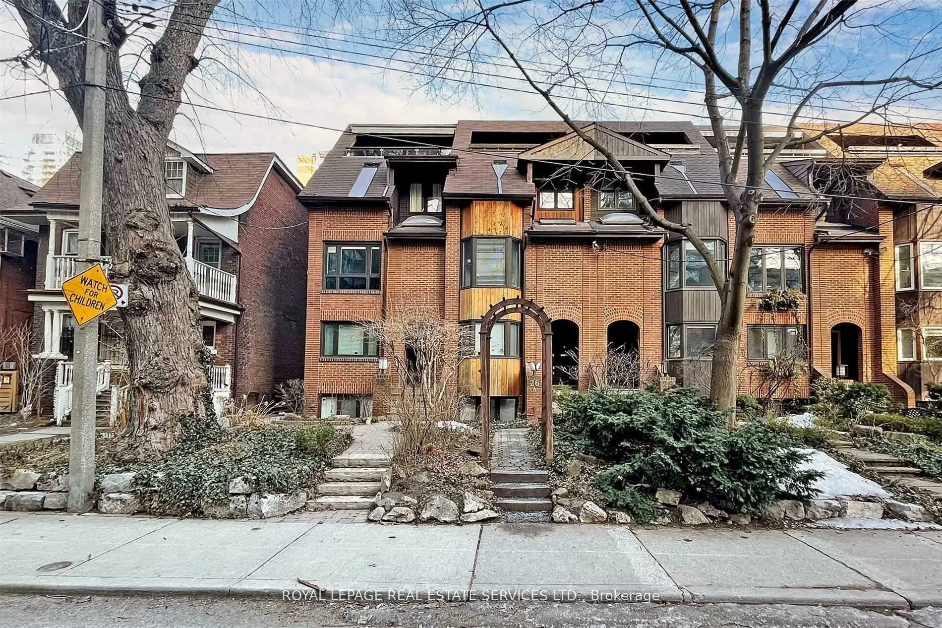 Photo 1 of 26A Dundonald Street, Toronto, Church-Yonge Corridor — HOMEH