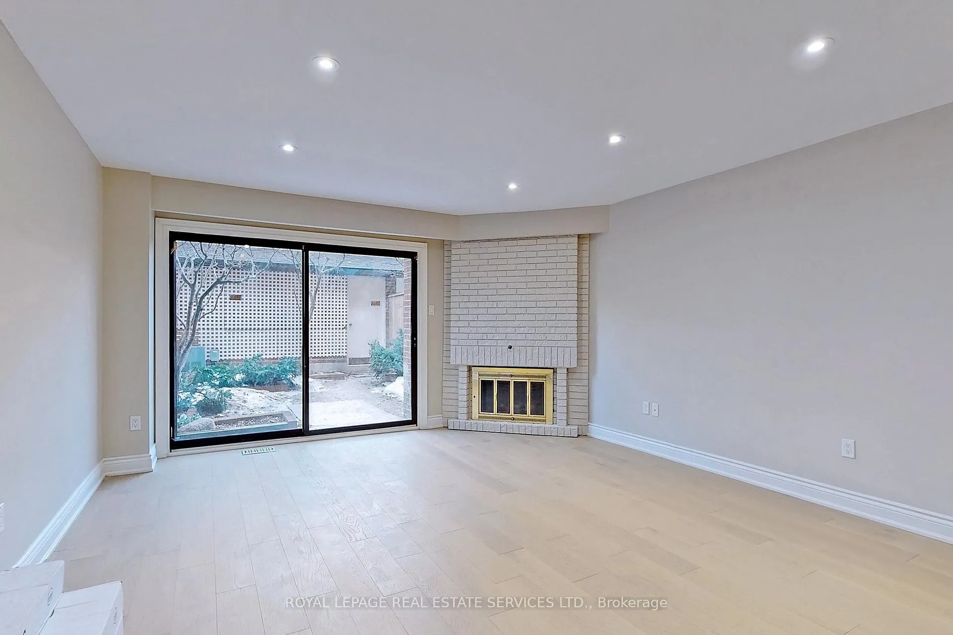 Photo 28 of 26A Dundonald Street, Toronto, Church-Yonge Corridor — HOMEH