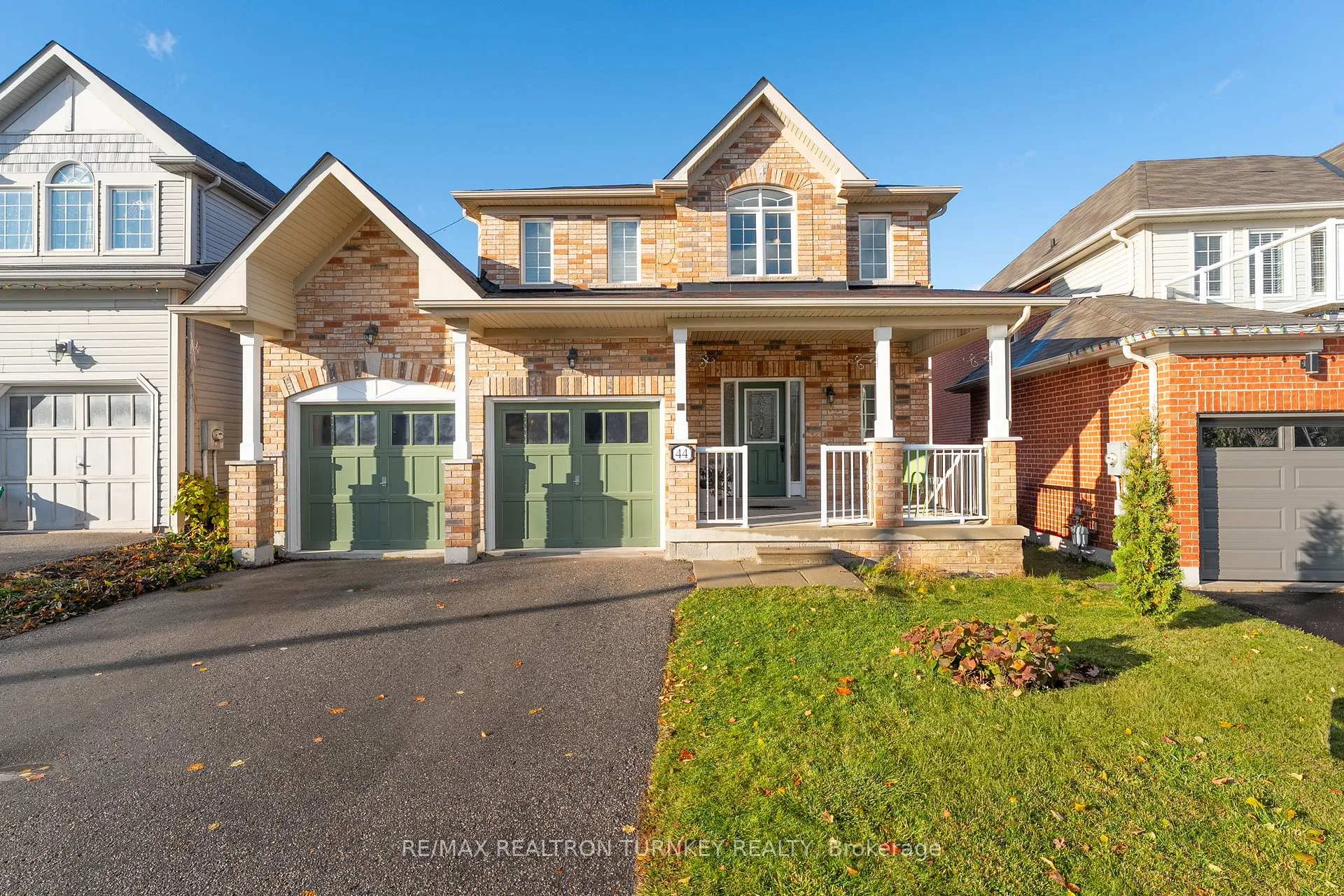 Photo 1 of 44 Joe Dales Drive, Georgina, Keswick South — HOMEH
