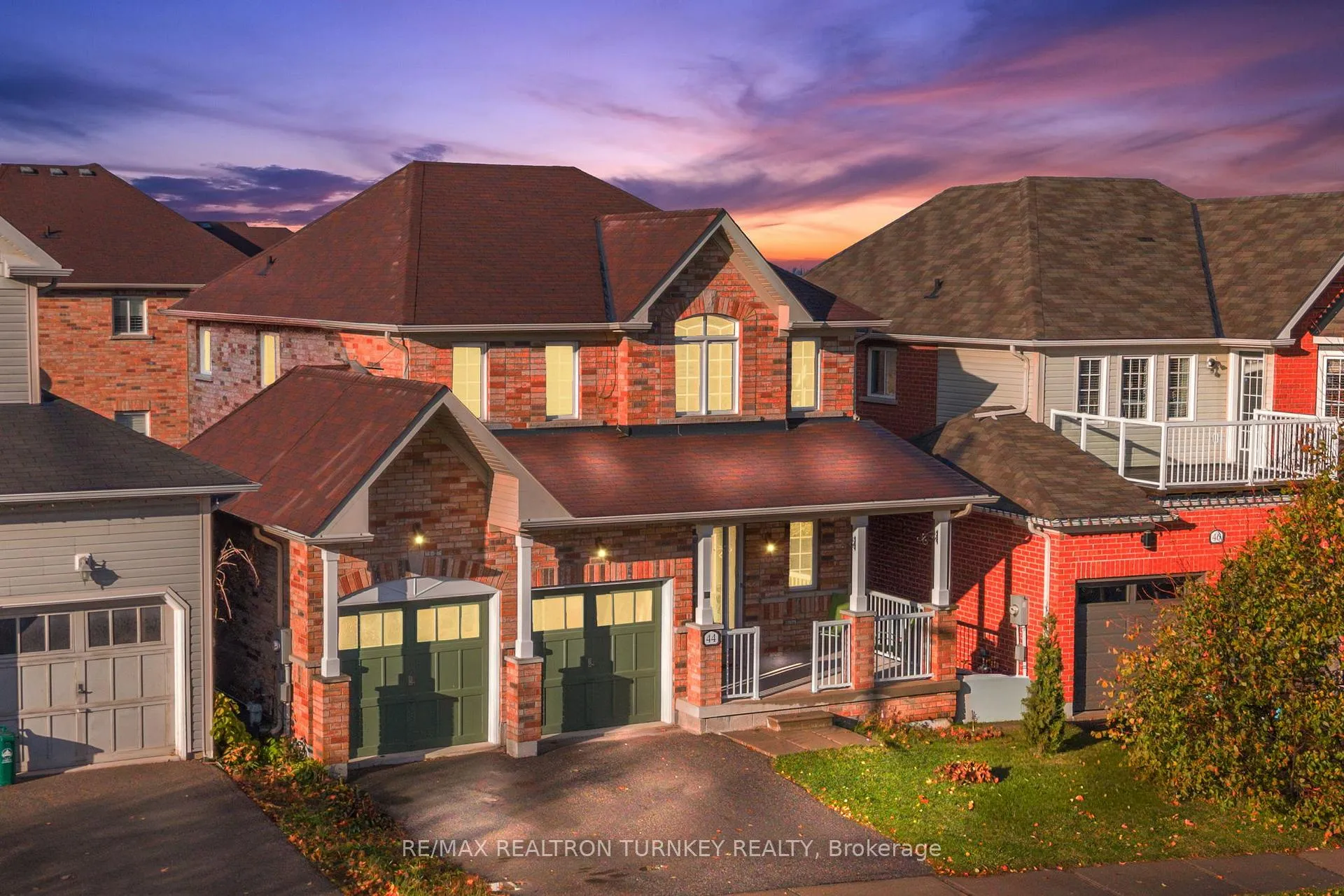 Photo 3 of 44 Joe Dales Drive, Georgina, Keswick South — HOMEH