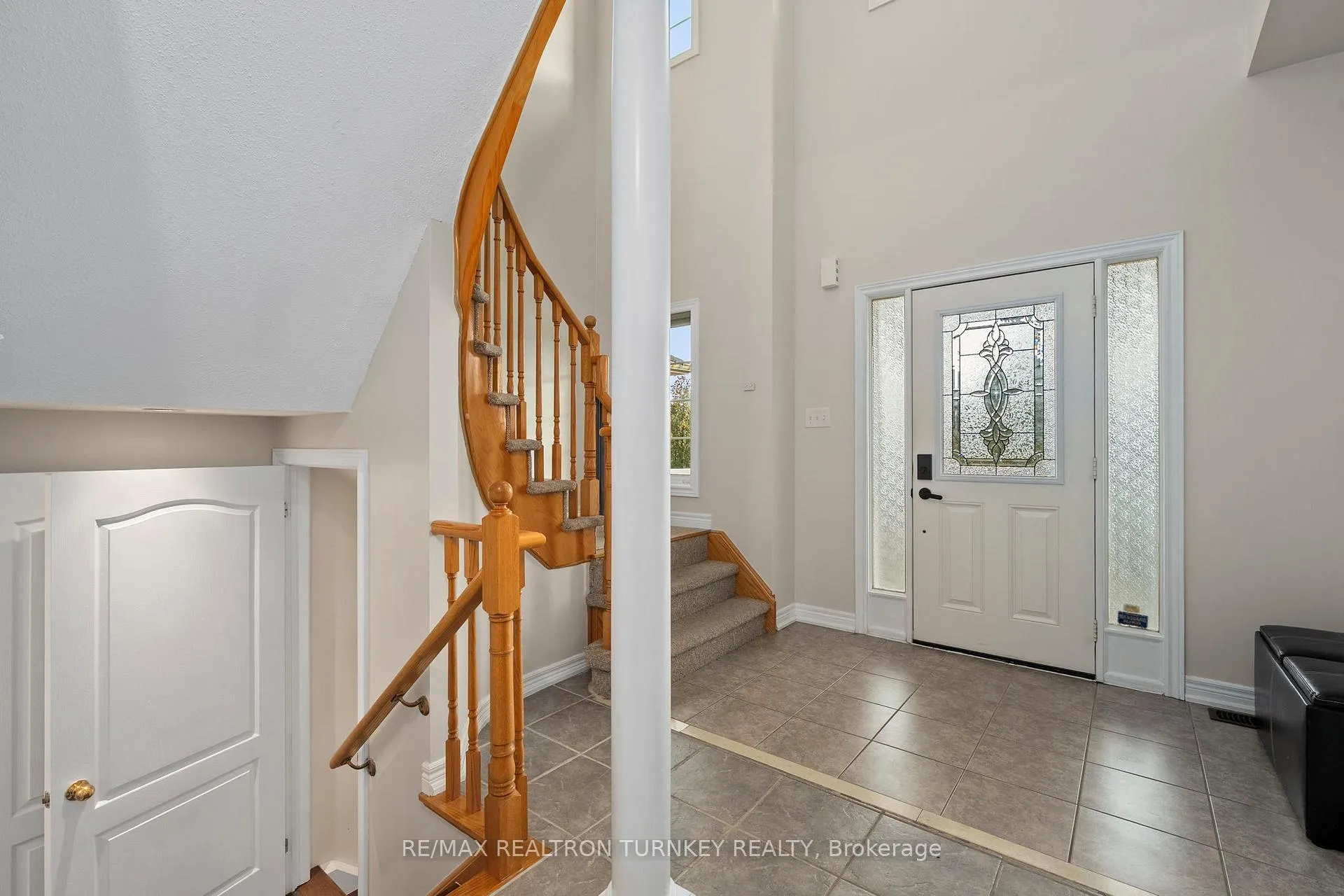 Photo 6 of 44 Joe Dales Drive, Georgina, Keswick South — HOMEH