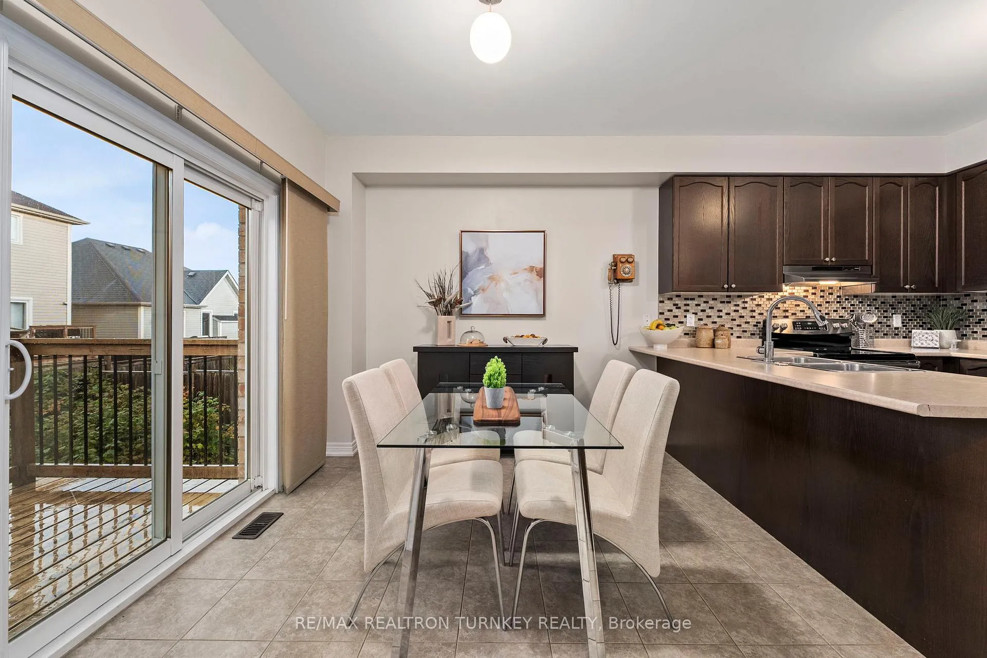 Photo 9 of 44 Joe Dales Drive, Georgina, Keswick South — HOMEH