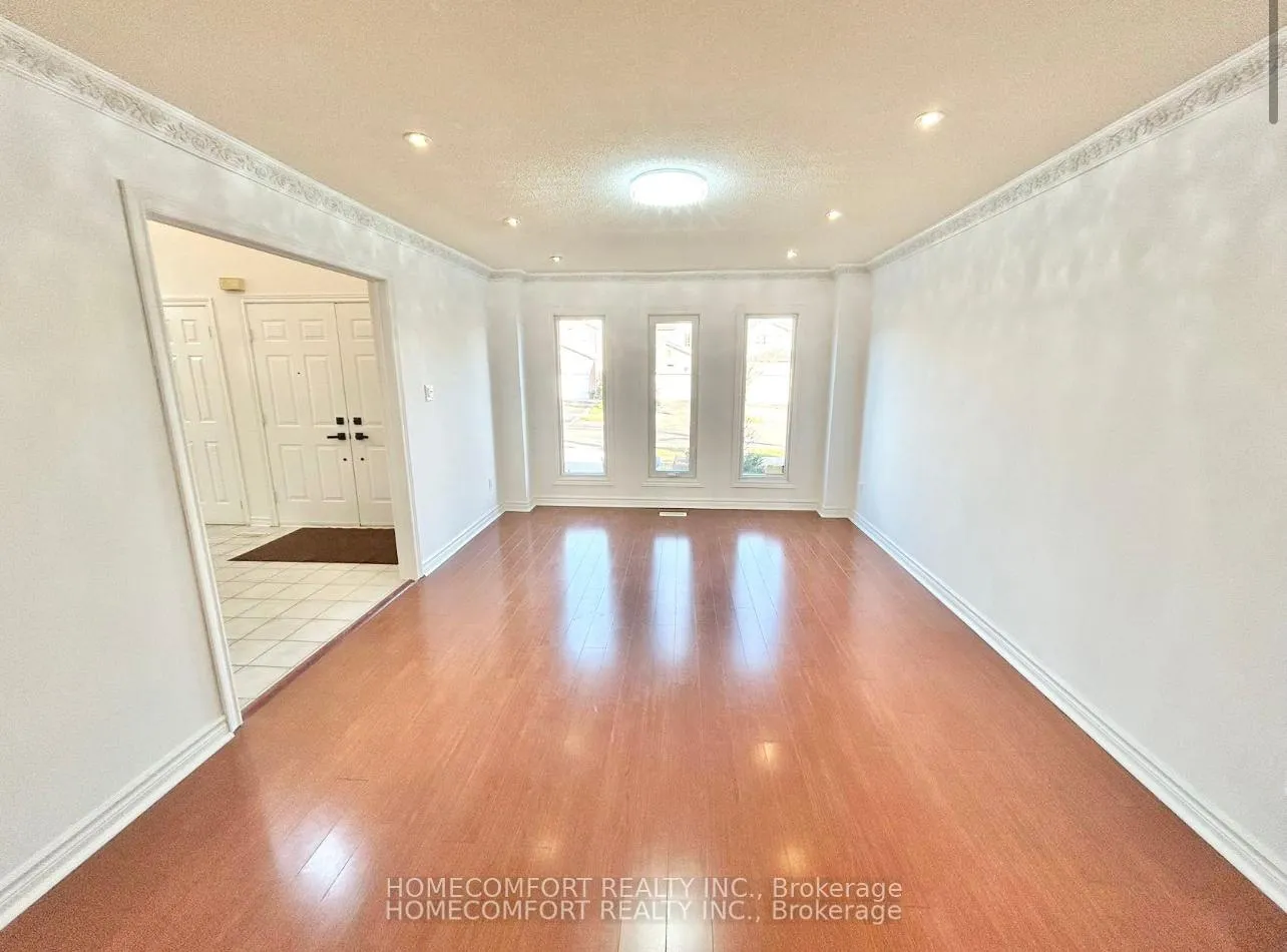 Photo 9 of Unit Upper, 28 Coppard Avenue, Markham, Middlefield — HOMEH