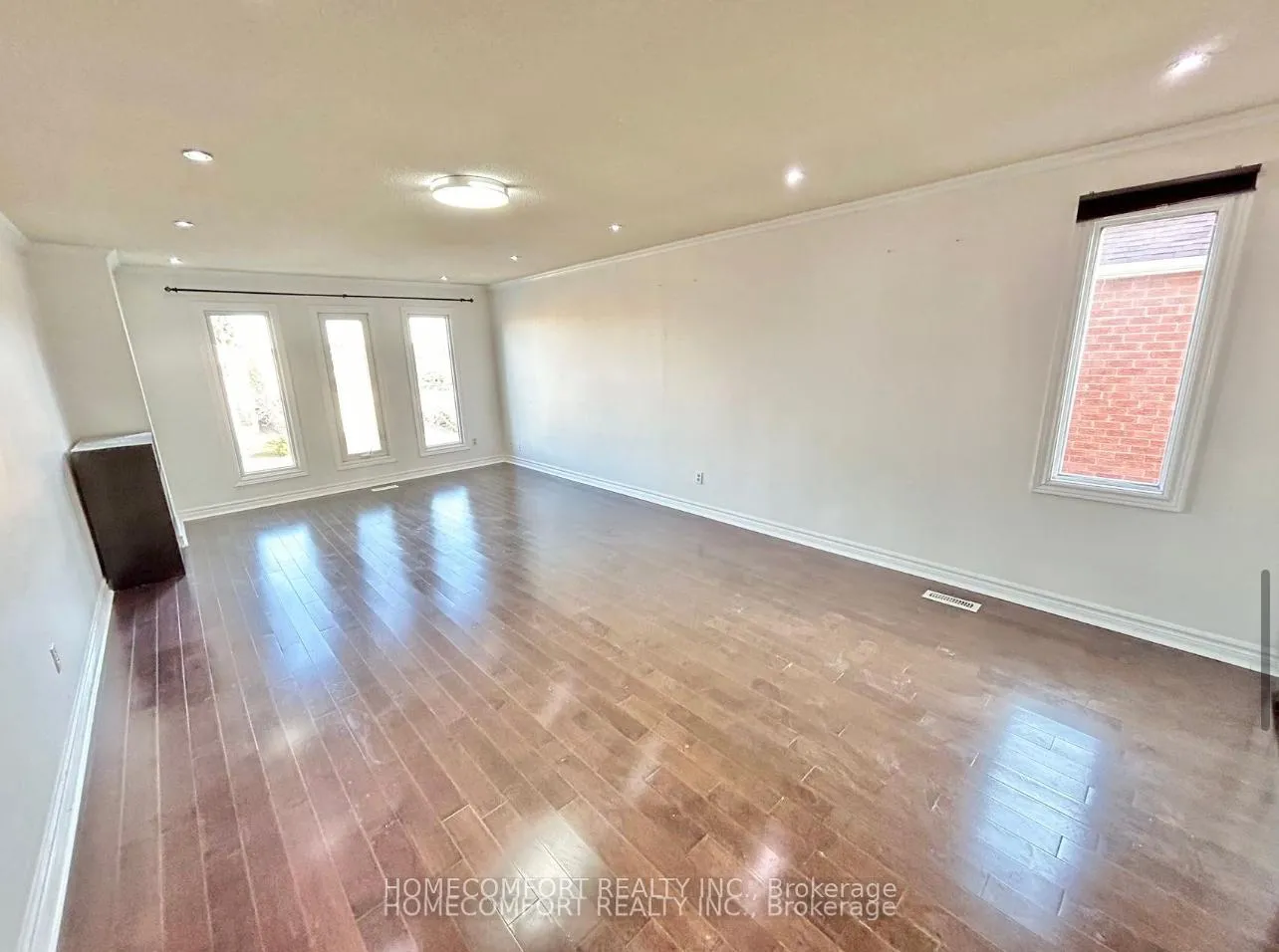 Photo 15 of Unit Upper, 28 Coppard Avenue, Markham, Middlefield — HOMEH