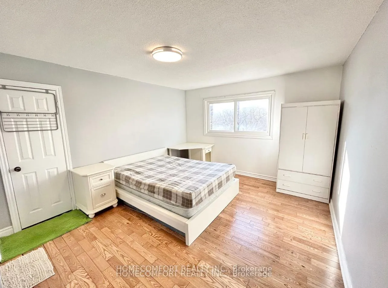 Photo 19 of Unit Upper, 28 Coppard Avenue, Markham, Middlefield — HOMEH