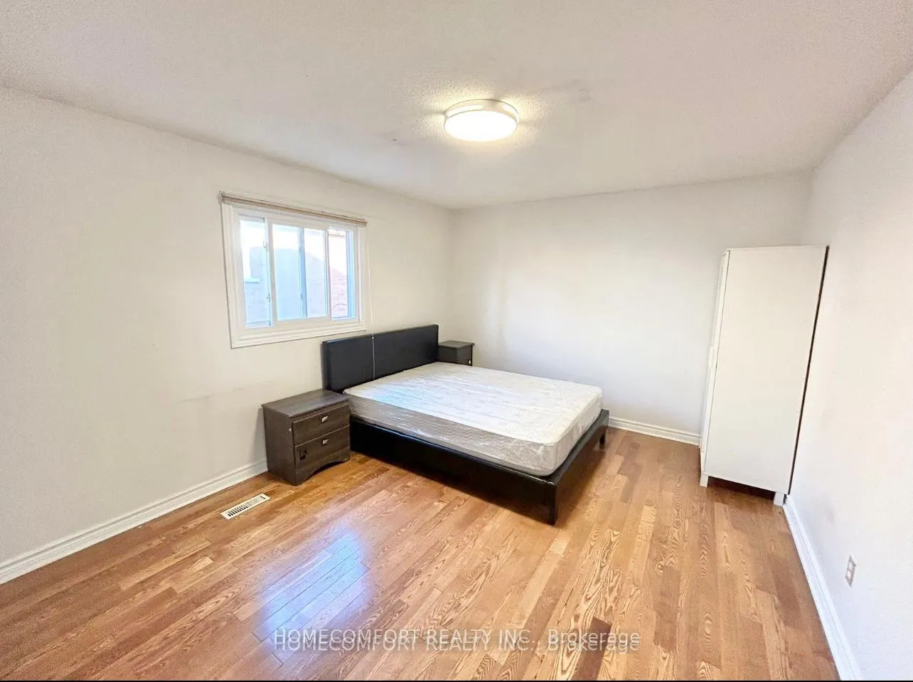 Photo 27 of Unit Upper, 28 Coppard Avenue, Markham, Middlefield — HOMEH