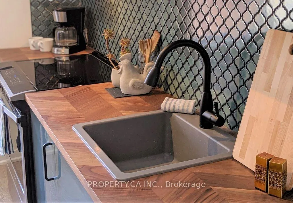 Photo 2 of Unit A, 501 Queen Street, Toronto, Moss Park — HOMEH