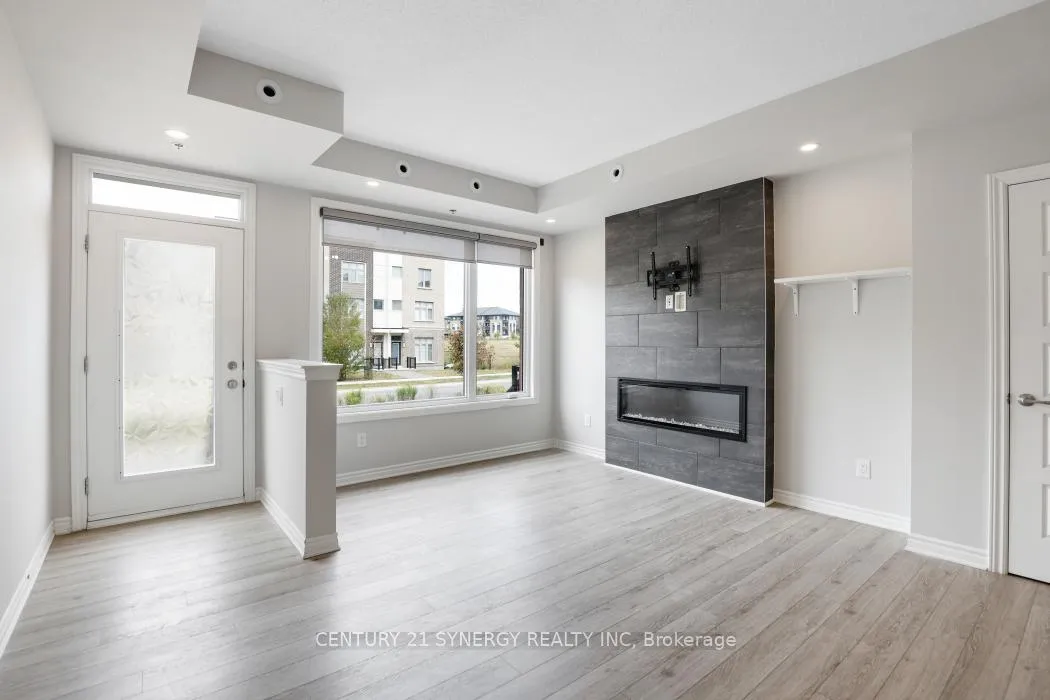 Photo 6 of 816 Mikinak Road S, Ottawa, CFB Rockcliffe and Area — HOMEH