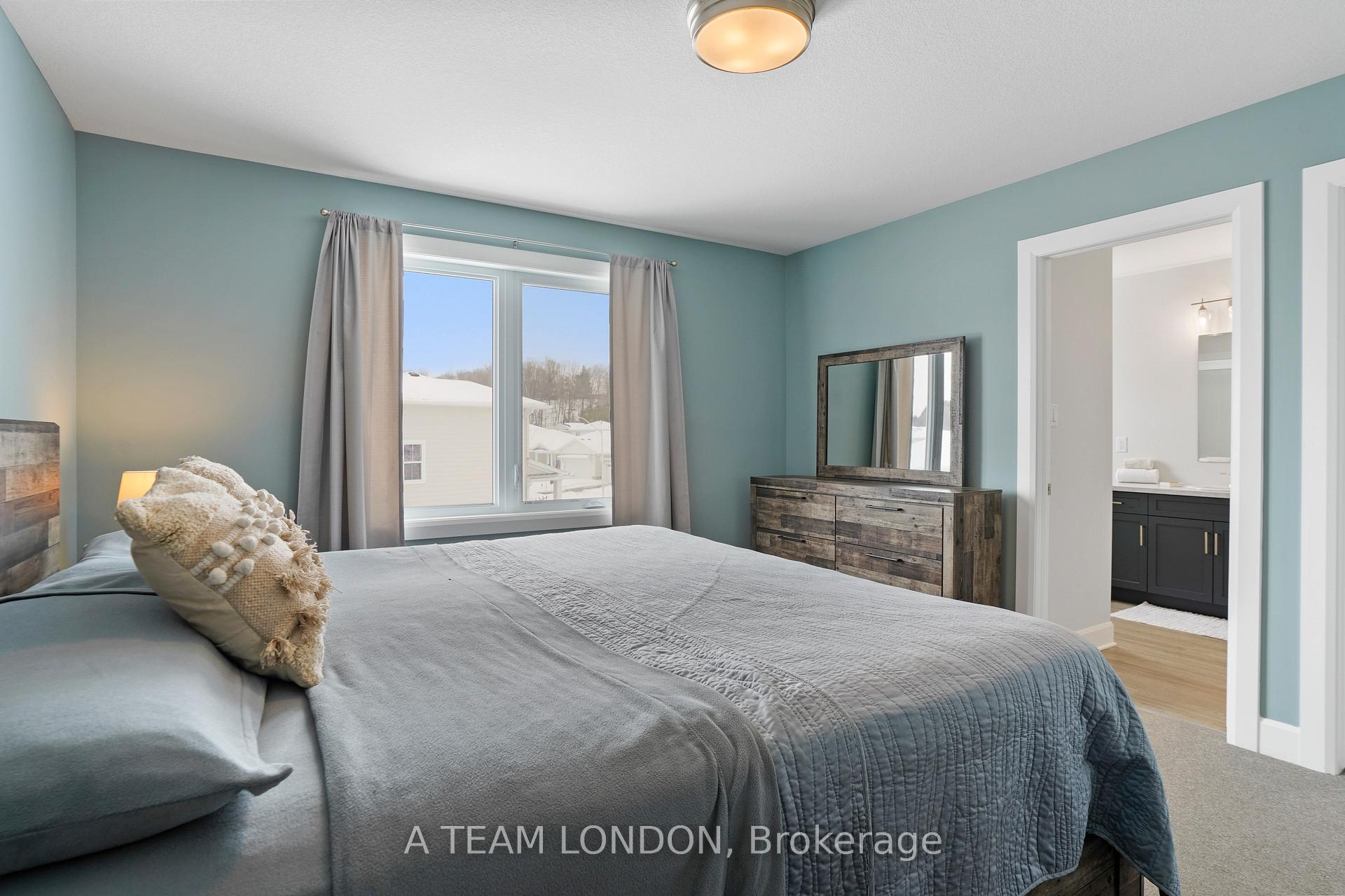 Photo 18 of 418 Breakwater Boulevard, Central Elgin, Rural Central Elgin — HOMEH
