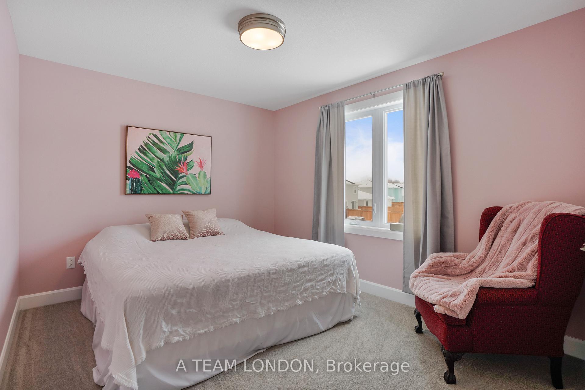 Photo 20 of 418 Breakwater Boulevard, Central Elgin, Rural Central Elgin — HOMEH
